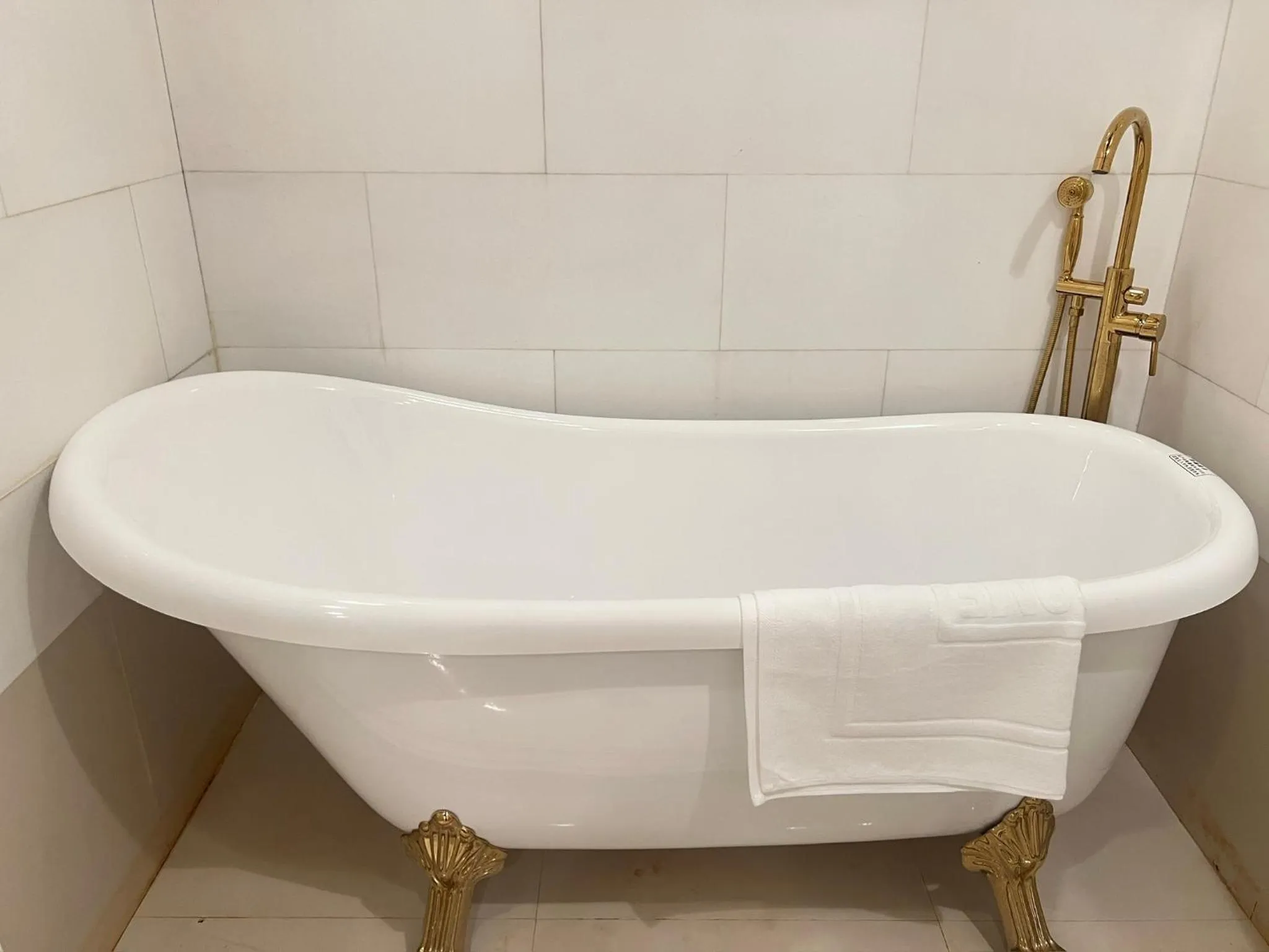 Bathroom in V20 Boutique Jacuzzi Hotel