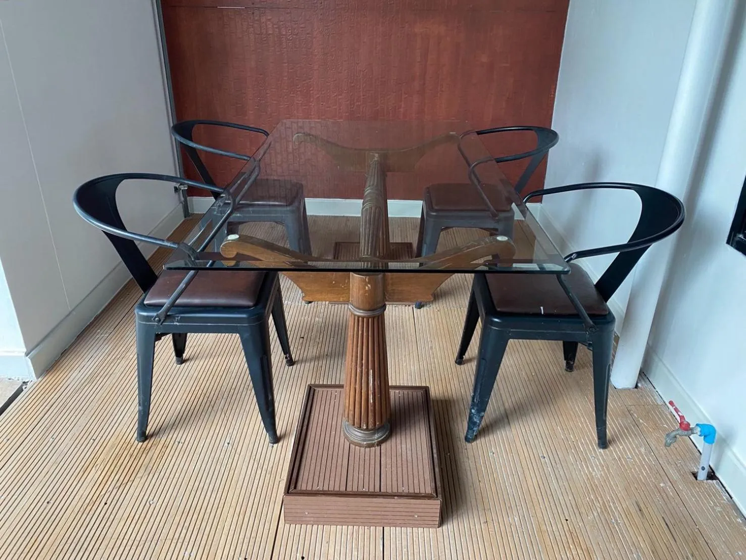 V20 Boutique Jacuzzi Hotel