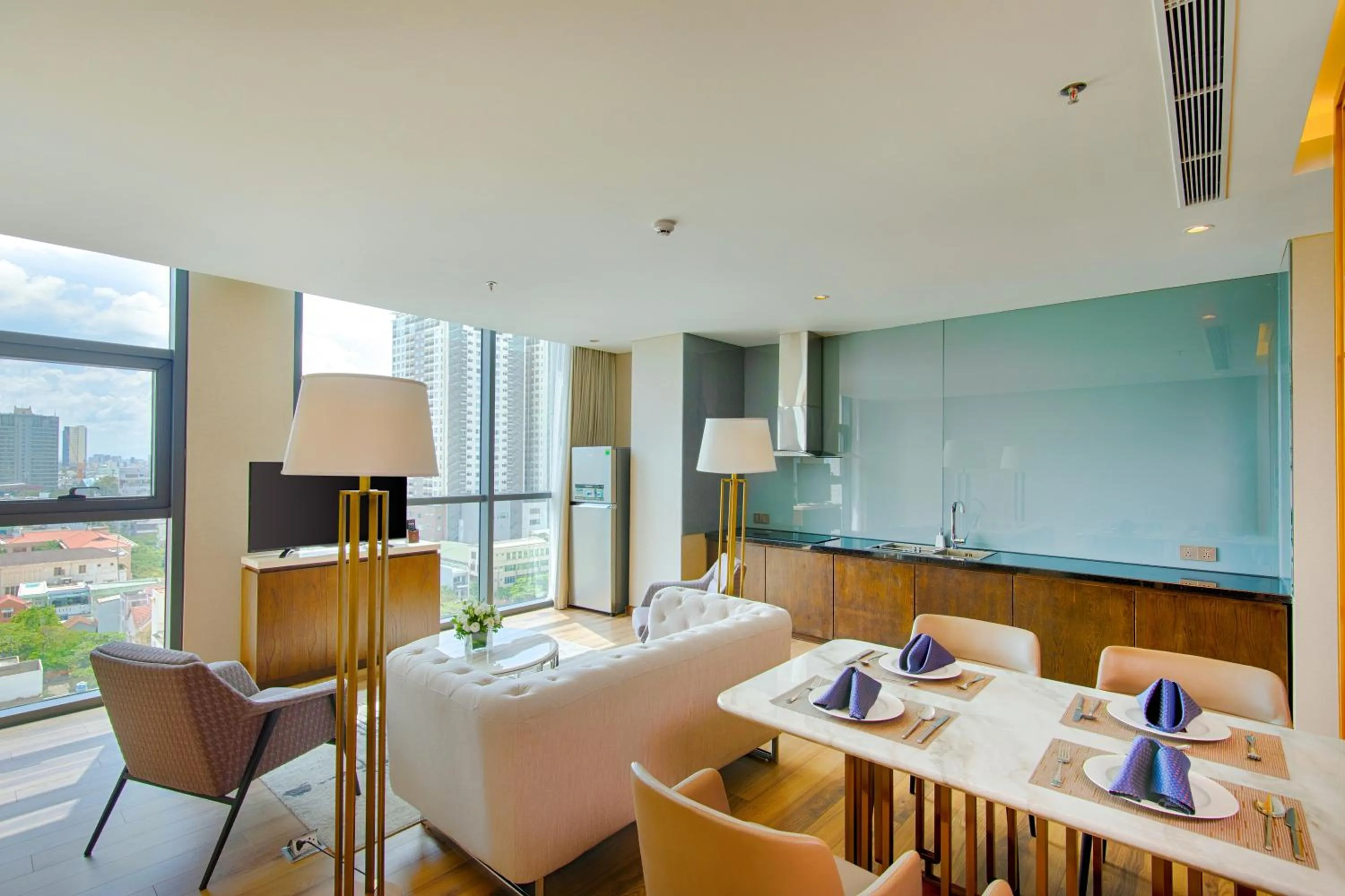 Kitchen or kitchenette, Bed in New Orient Hotel Da Nang