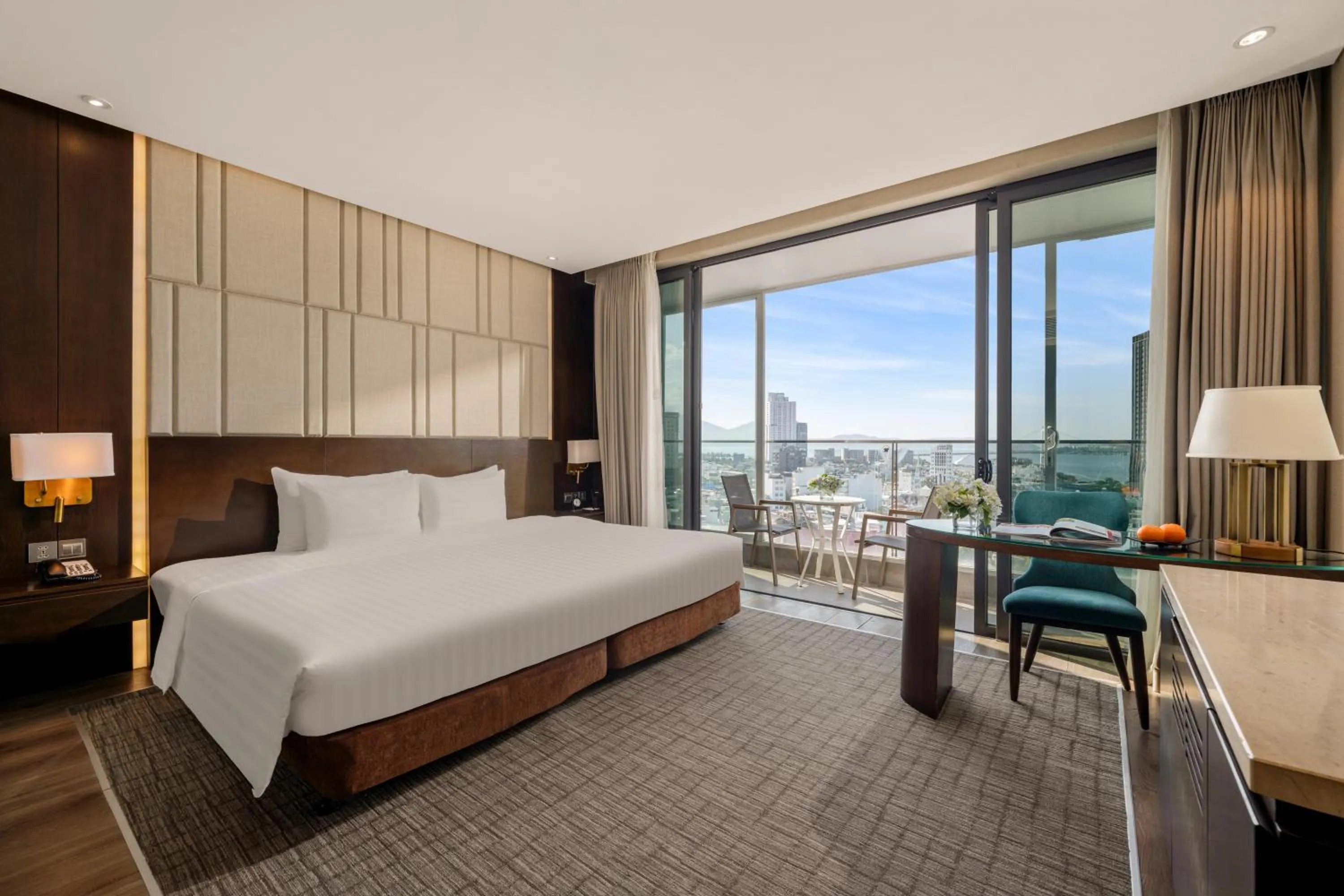 Photo of the whole room, Bed in New Orient Hotel Da Nang