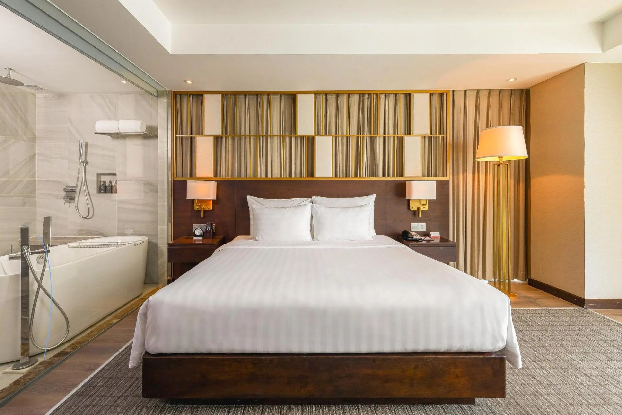 Bedroom, Bed in New Orient Hotel Da Nang