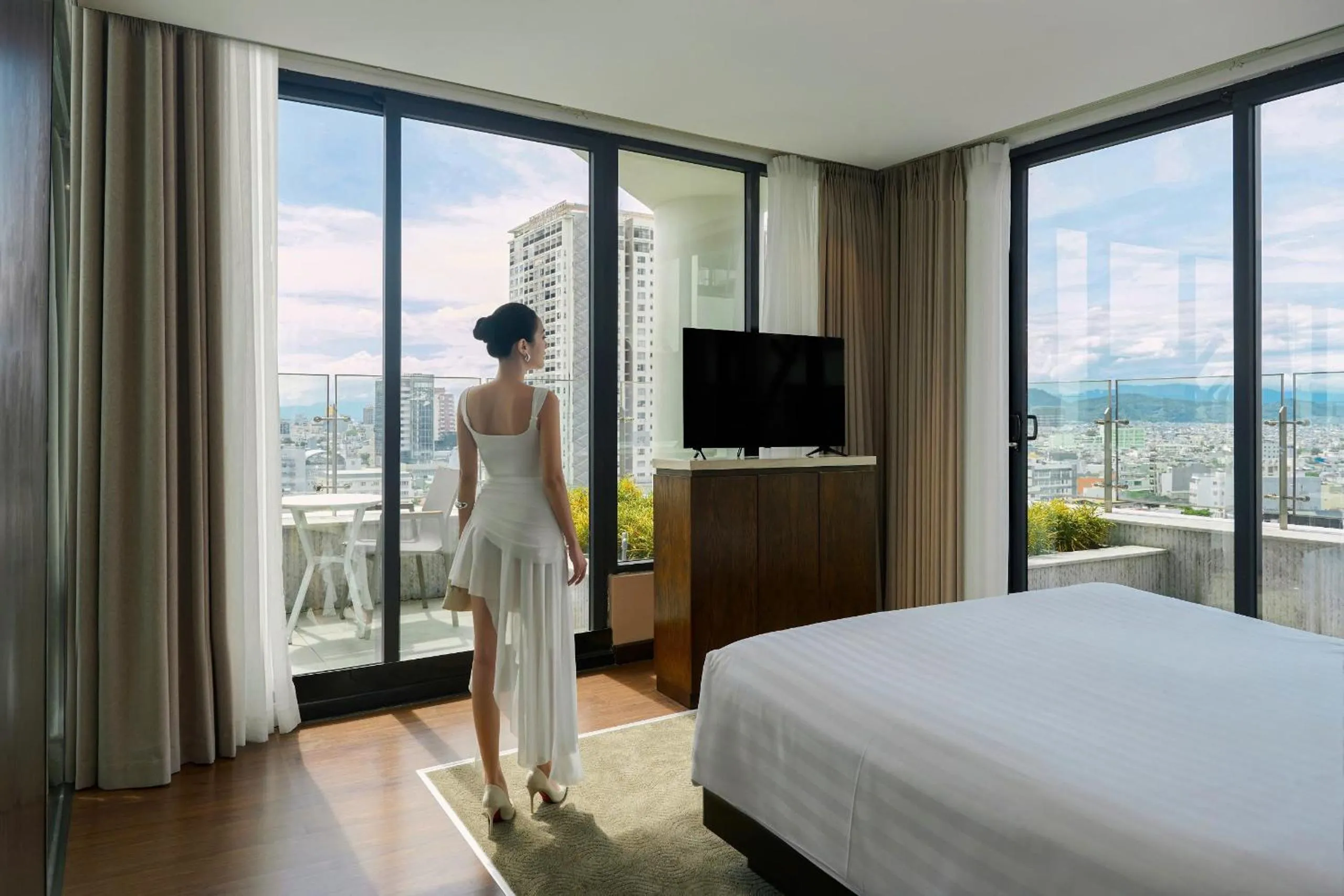 View (from property/room), Bed in New Orient Hotel Da Nang