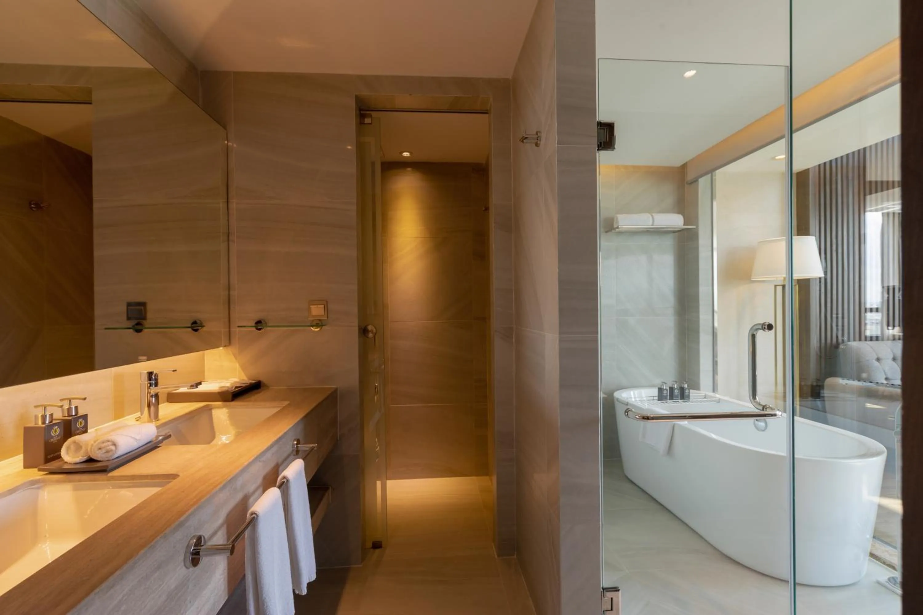 Bathroom in New Orient Hotel Da Nang