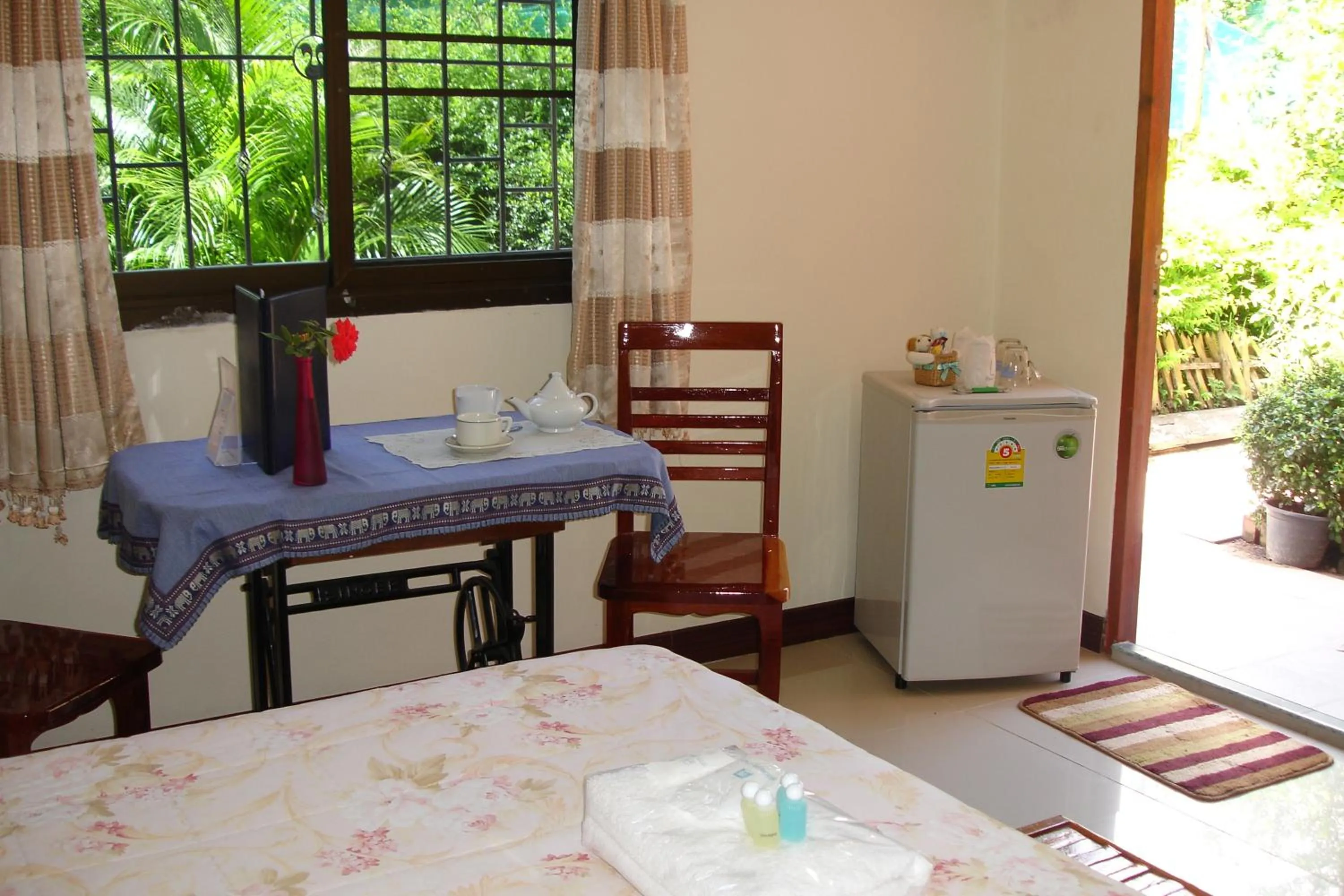 Home Stay Stc Bed And Breakfast