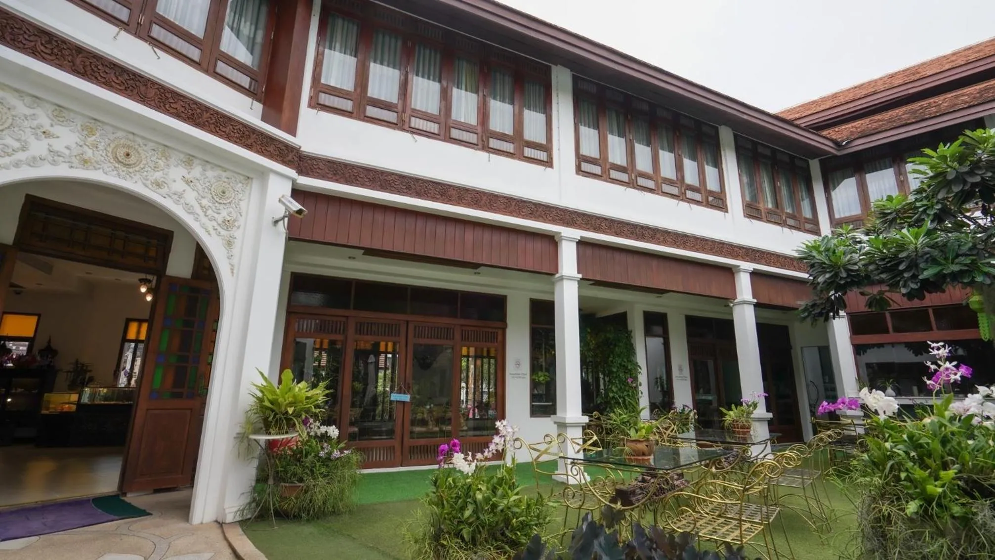 Property building in Kodchasri Thani Hotel Chiangmai