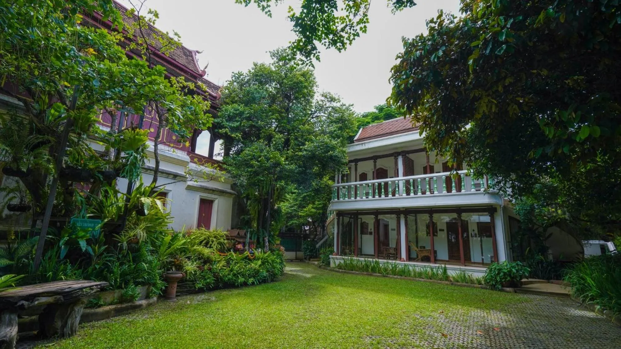 Property building in Kodchasri Thani Hotel Chiangmai