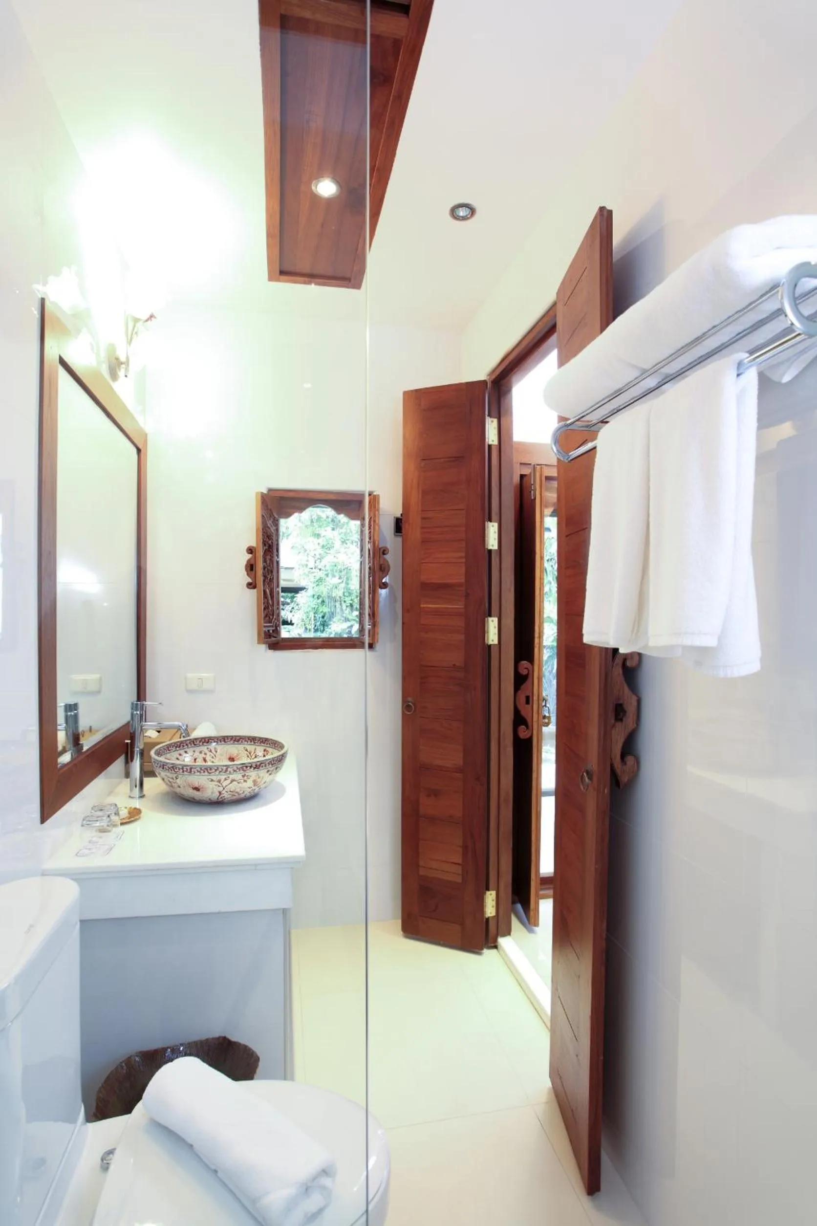 Bathroom in Kodchasri Thani Hotel Chiangmai