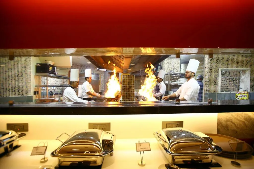 Restaurant/places to eat in Regenta Central the Crystal Kanpur,