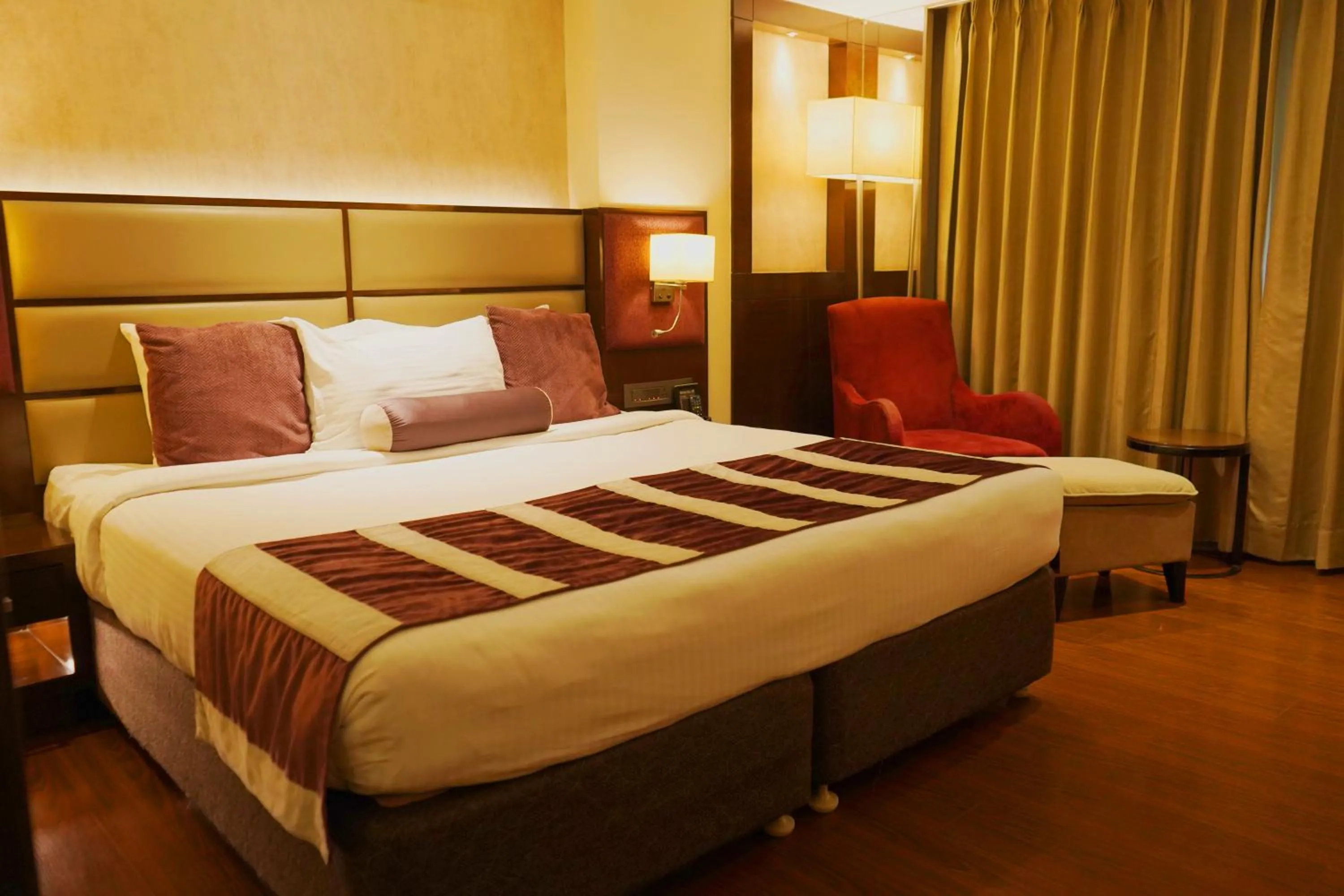 Bed in Regenta Central the Crystal Kanpur,