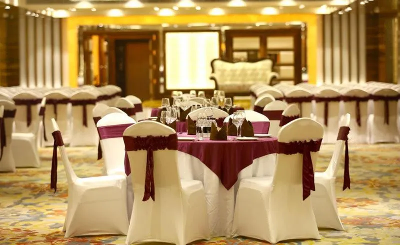 Banquet/Function facilities in Regenta Central the Crystal Kanpur,