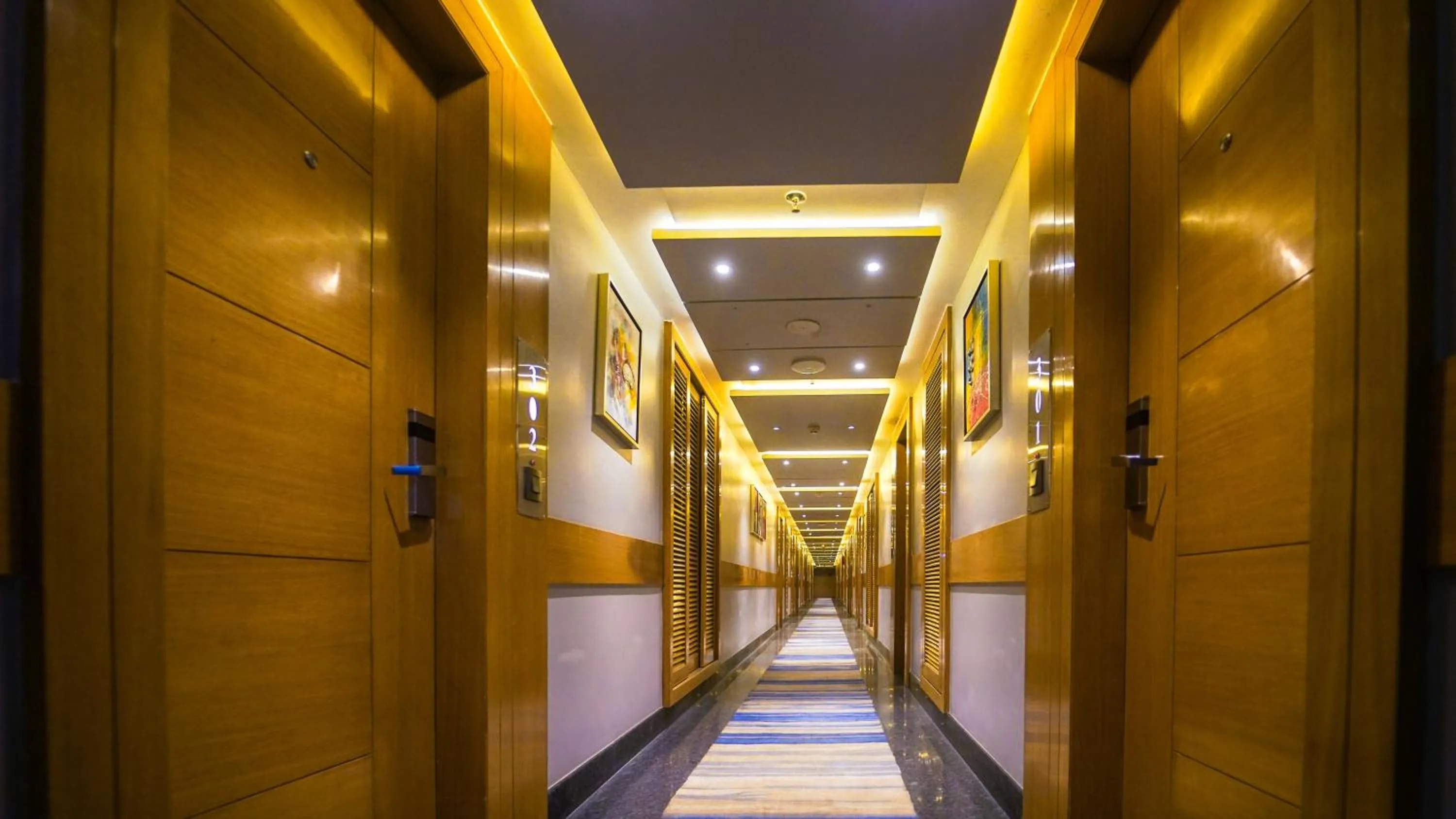 Property building in Regenta Central the Crystal Kanpur,