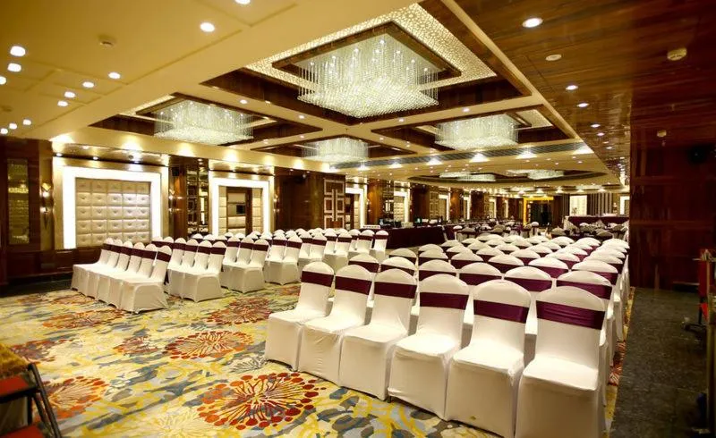 Banquet/Function facilities in Regenta Central the Crystal Kanpur,