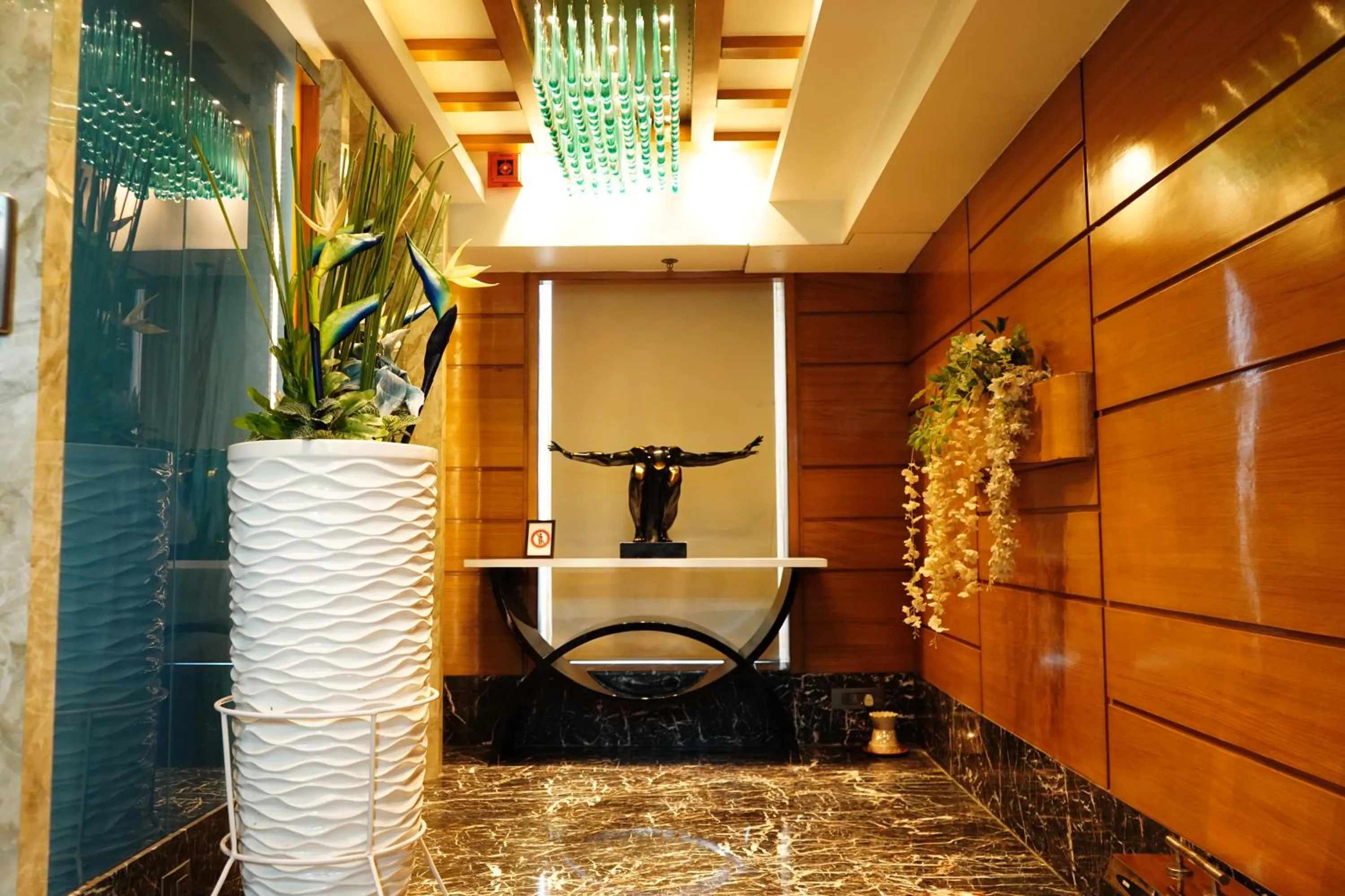 Property building in Regenta Central the Crystal Kanpur,