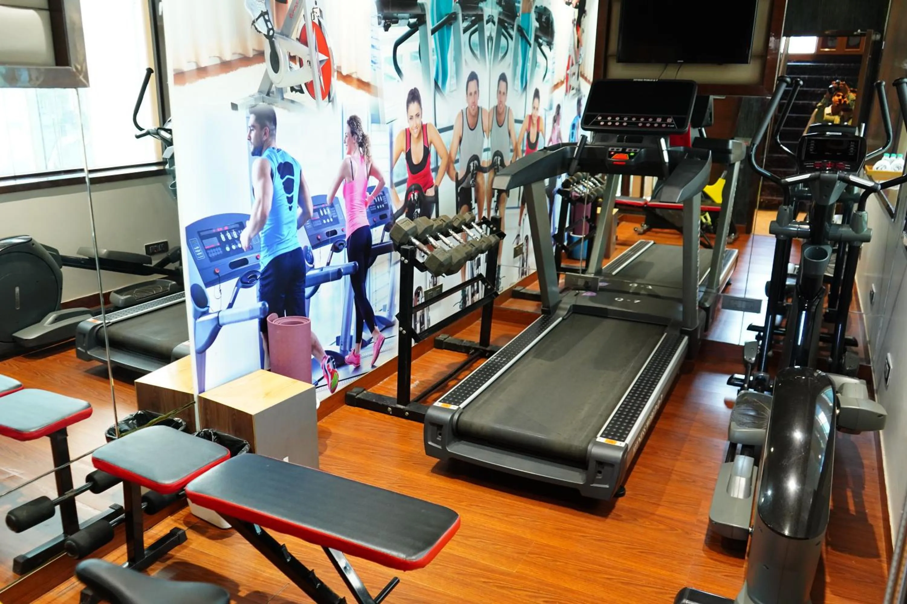 Fitness centre/facilities in Regenta Central the Crystal Kanpur,
