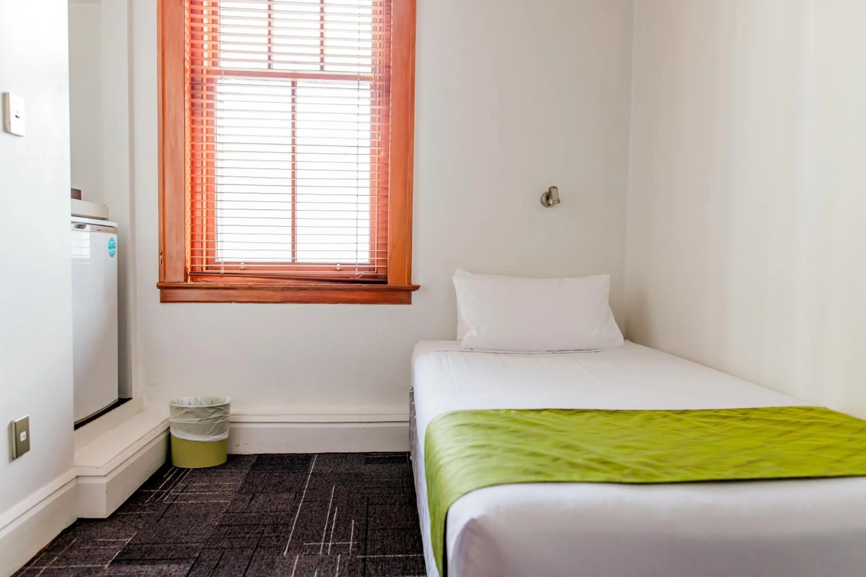 Bed in The Cambridge Hotel & Backpackers