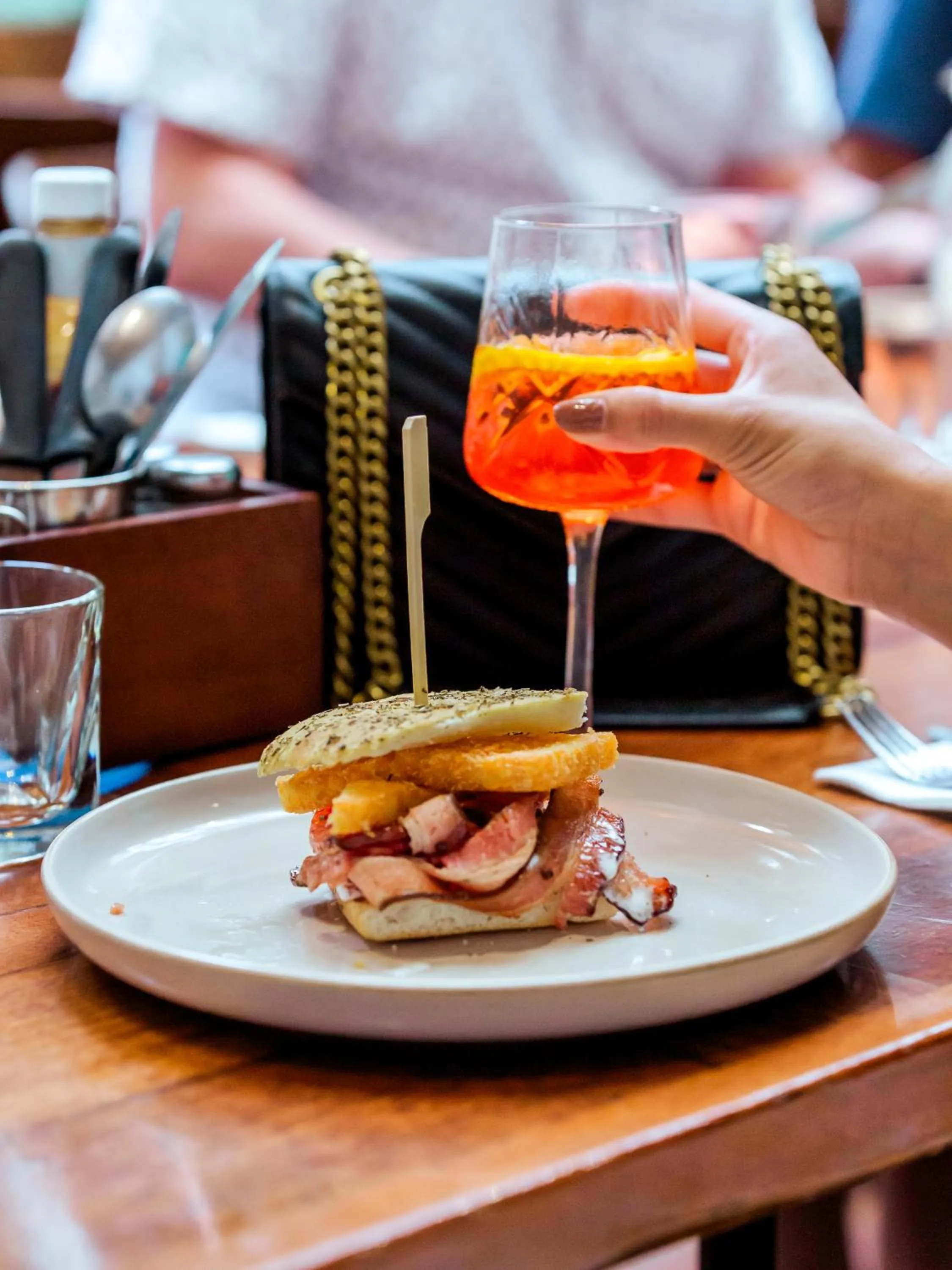 Restaurant/places to eat in The Cambridge Hotel & Backpackers