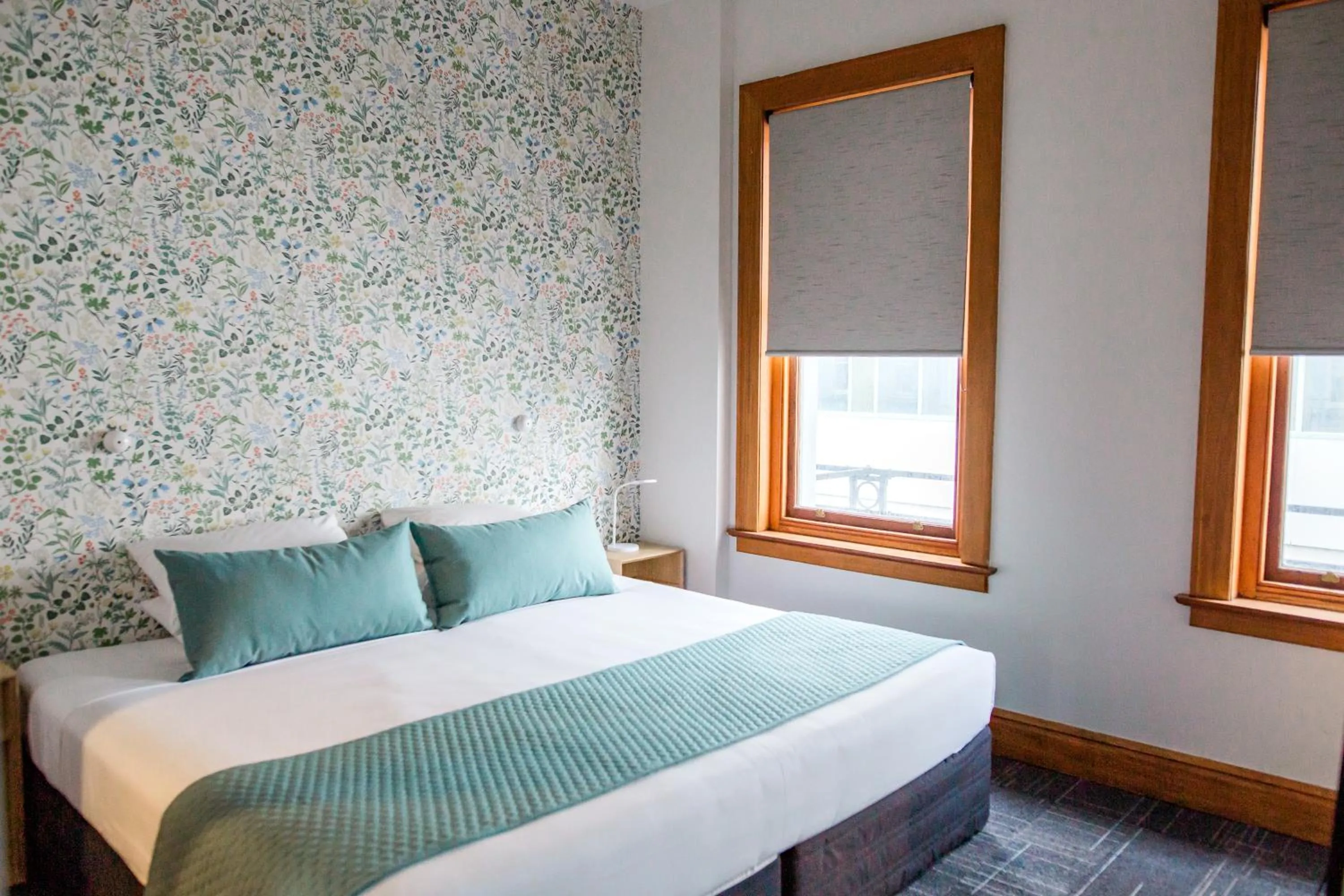 Bed in The Cambridge Hotel & Backpackers