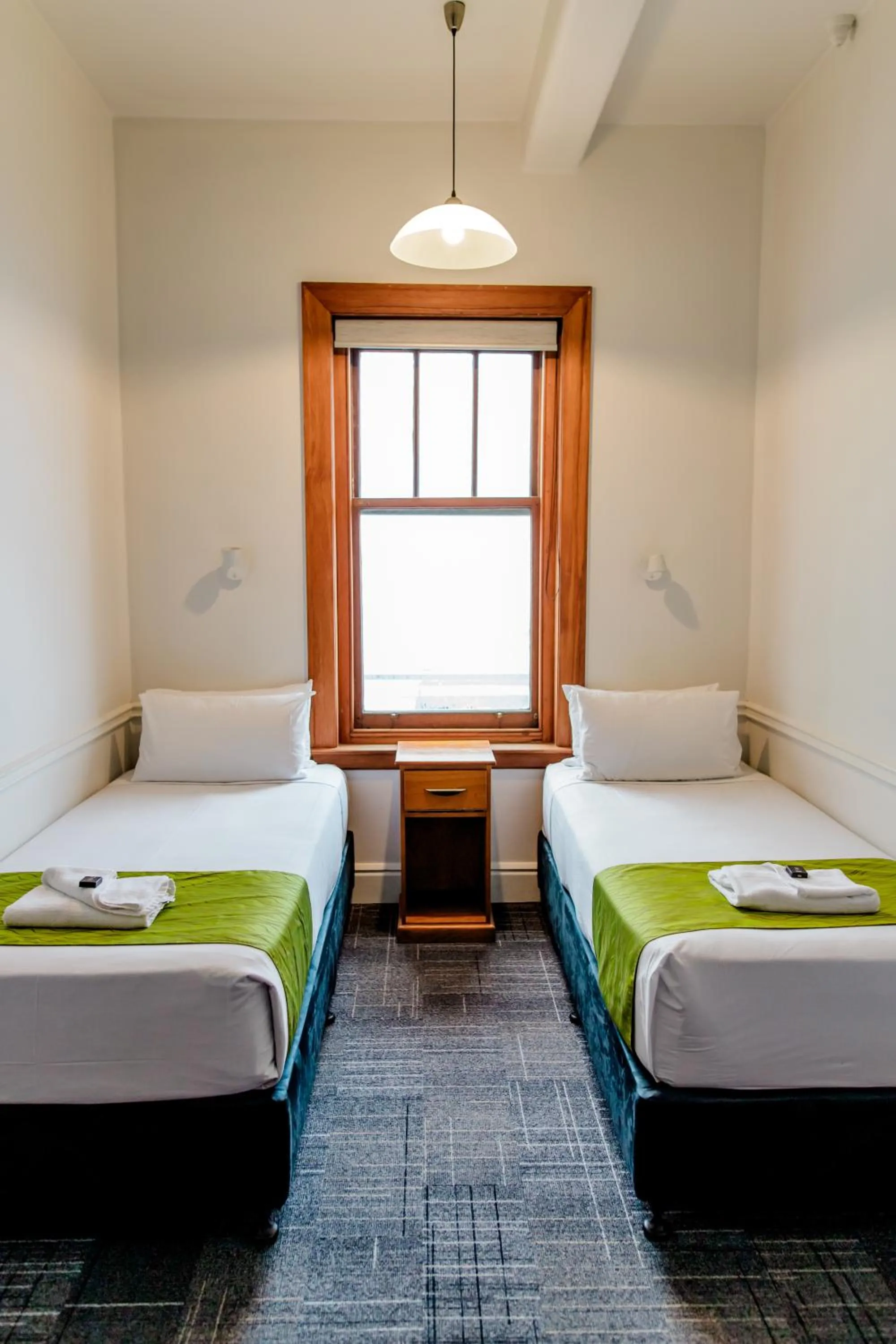 Bed in The Cambridge Hotel & Backpackers