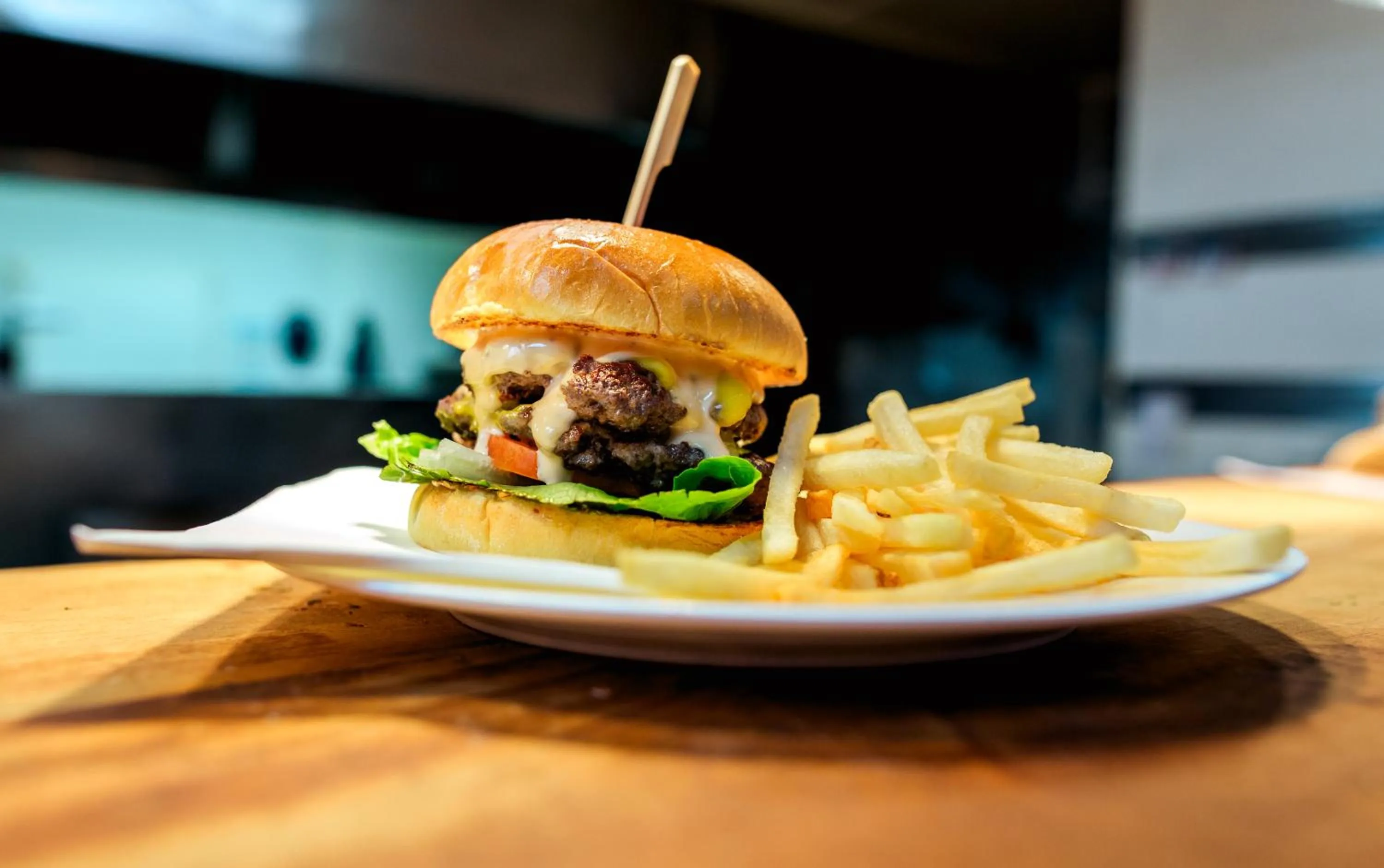 Restaurant/places to eat in The Cambridge Hotel & Backpackers