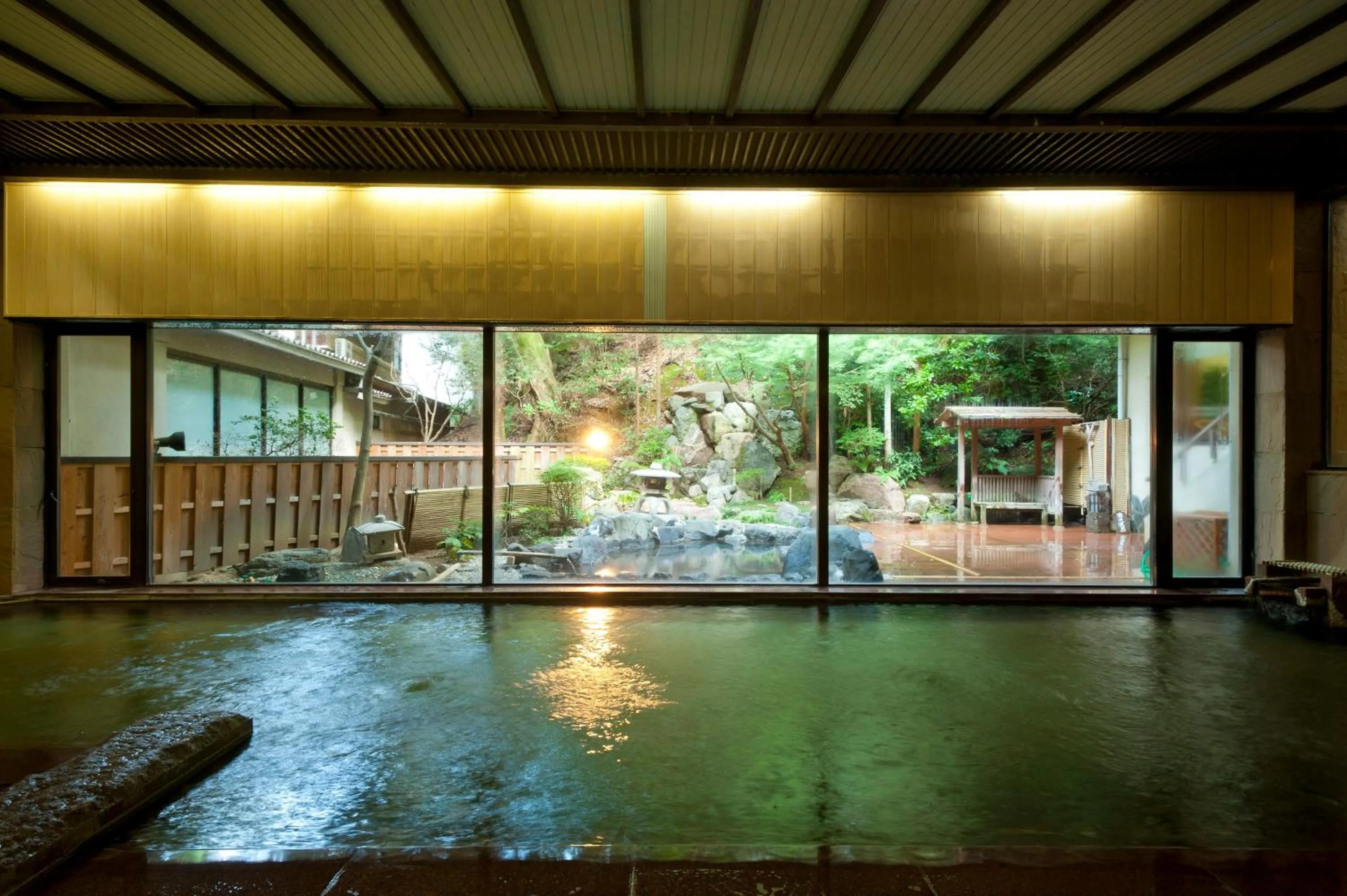 Hot Spring Bath in Yoshidaya Sannoukaku