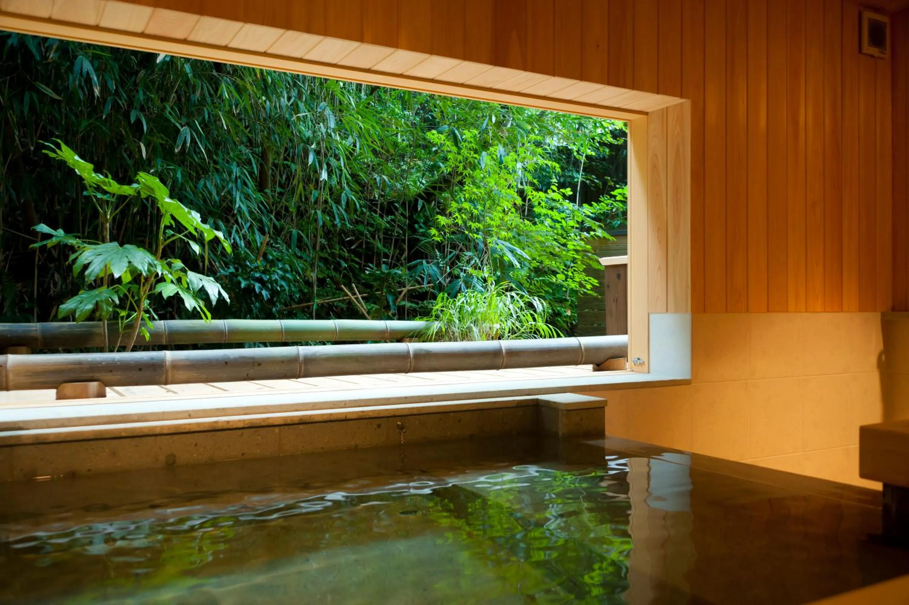 Hot Spring Bath in Yoshidaya Sannoukaku