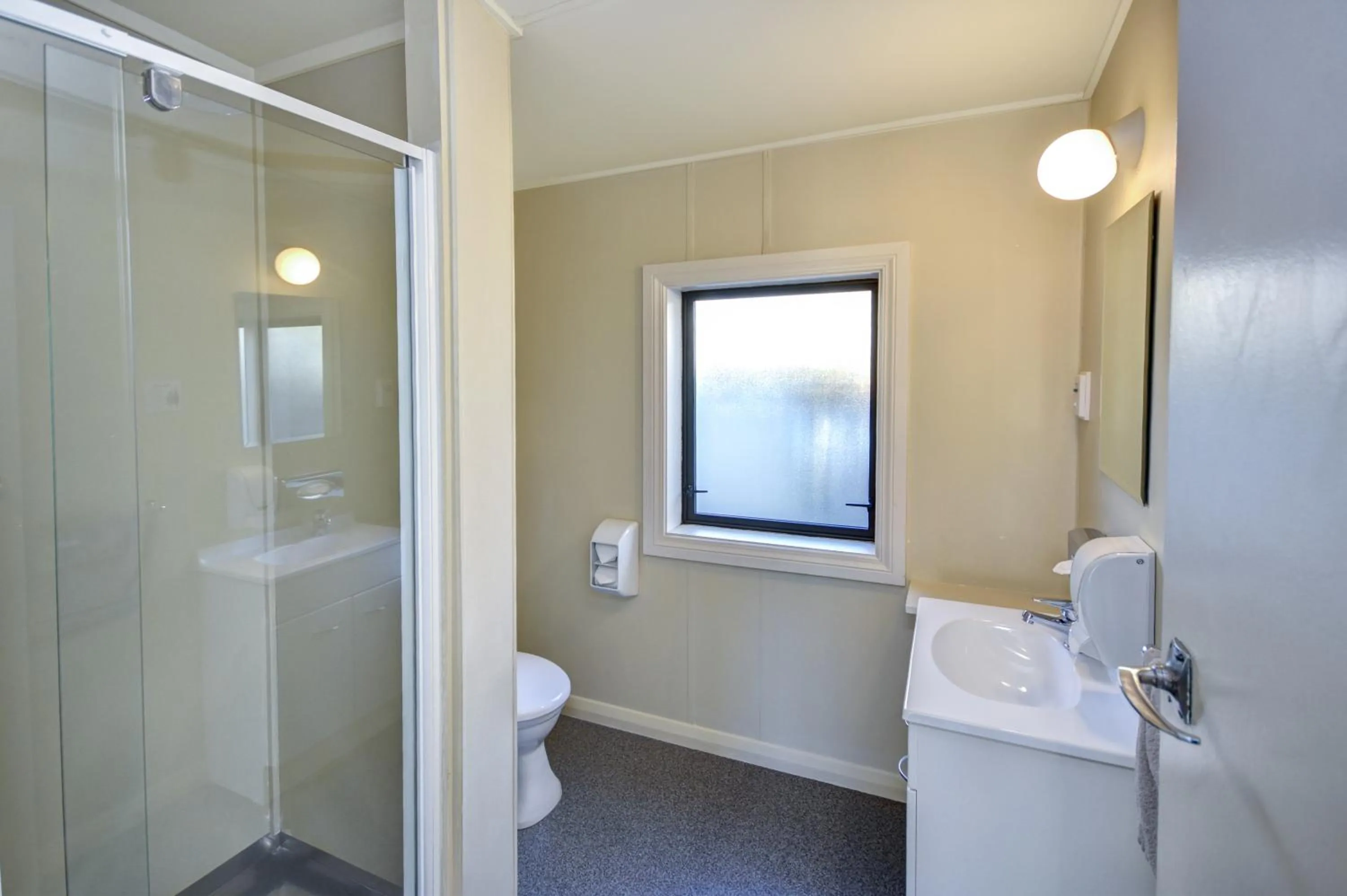 Bathroom in Garden Motel