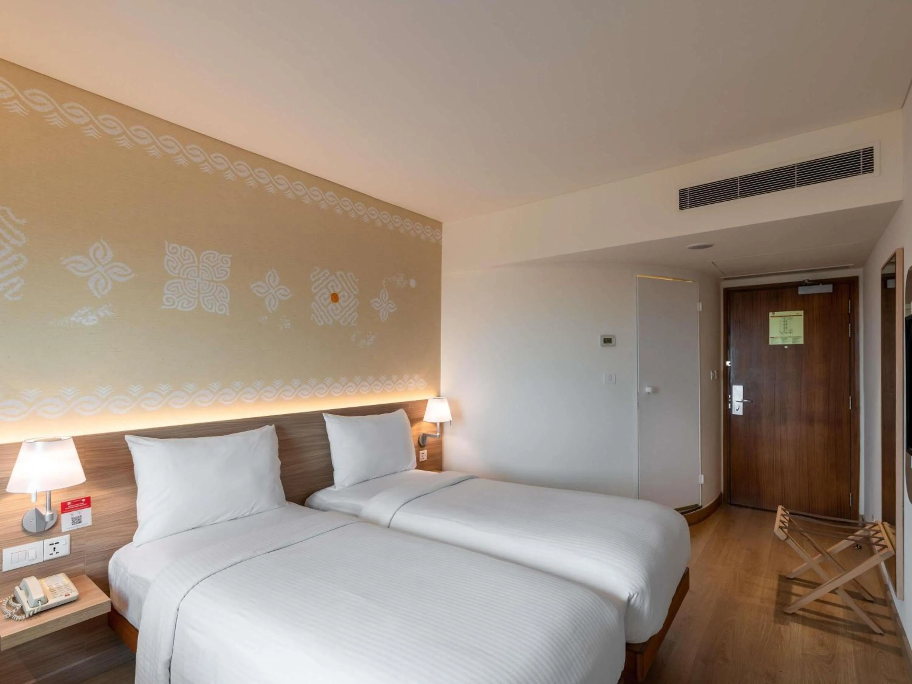 Standard Twin Room With Extra Benefits in ibis Mumbai Airport - An Accor Brand