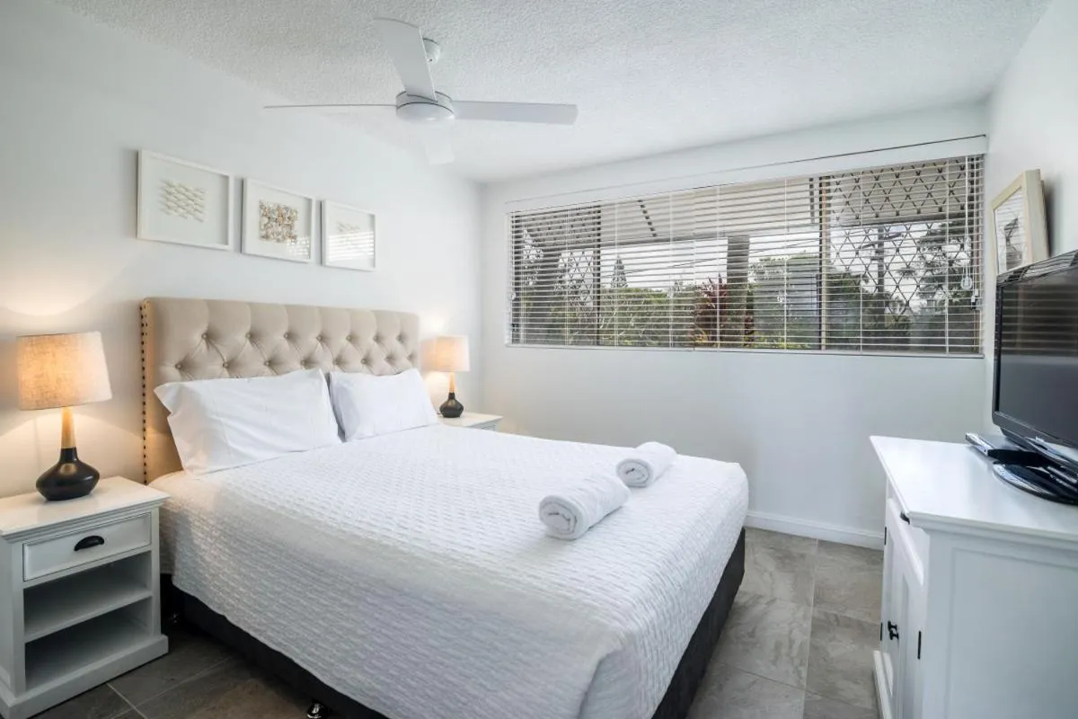 Bedroom, Bed in Sunseeker Holiday Apartments