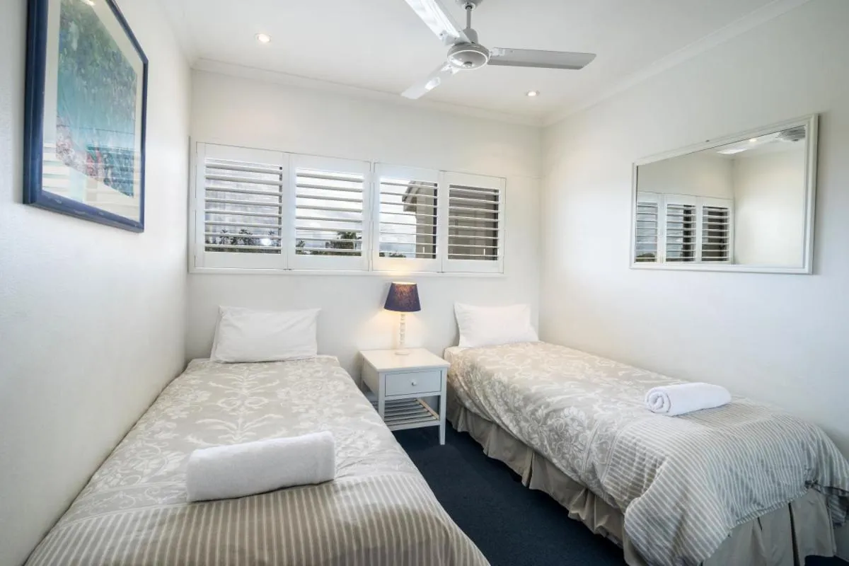 Bedroom, Bed in Sunseeker Holiday Apartments