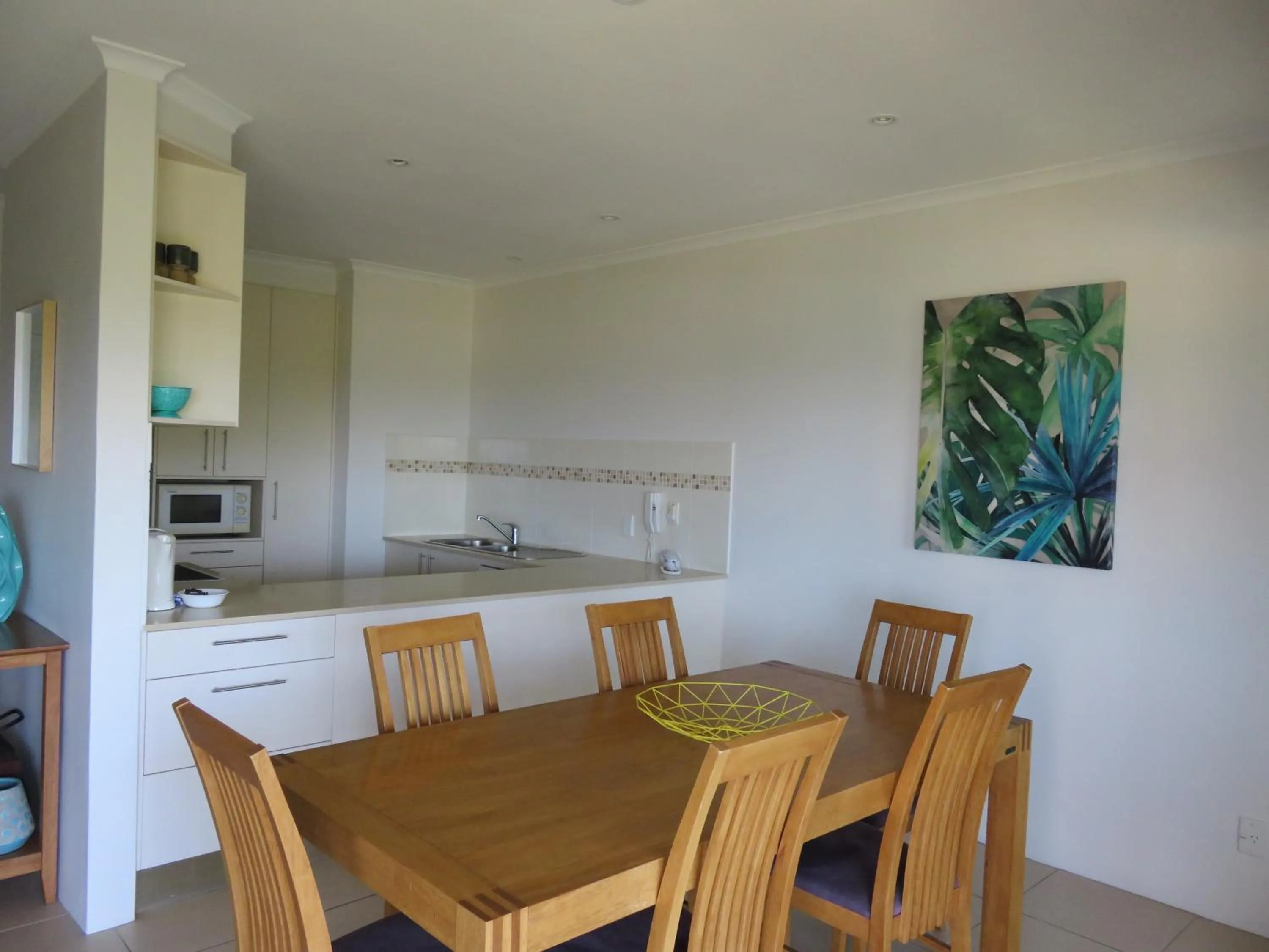 Dining area in Sunseeker Holiday Apartments