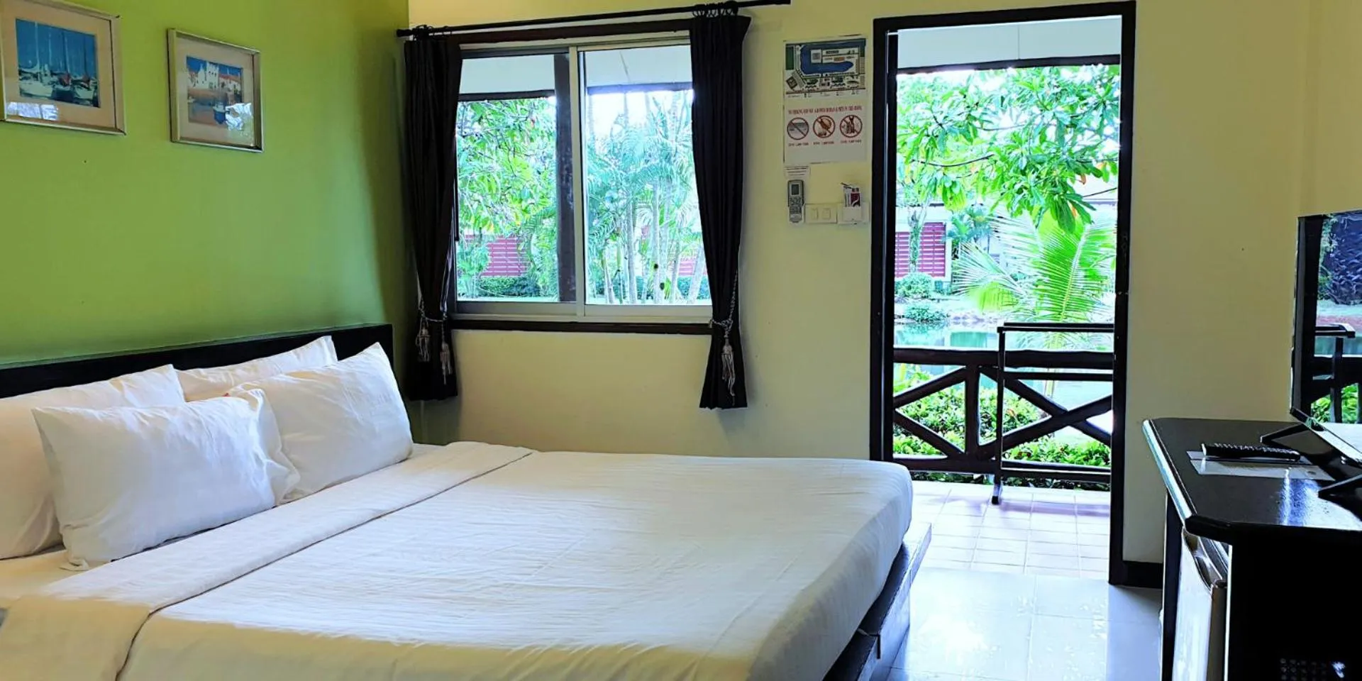 Property building, Bed in Klong Prao Resort