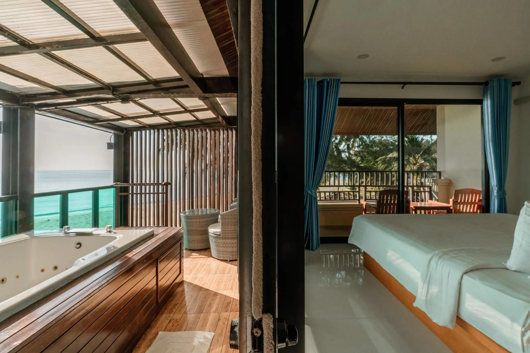 Balcony/Terrace, Bed in Klong Prao Resort