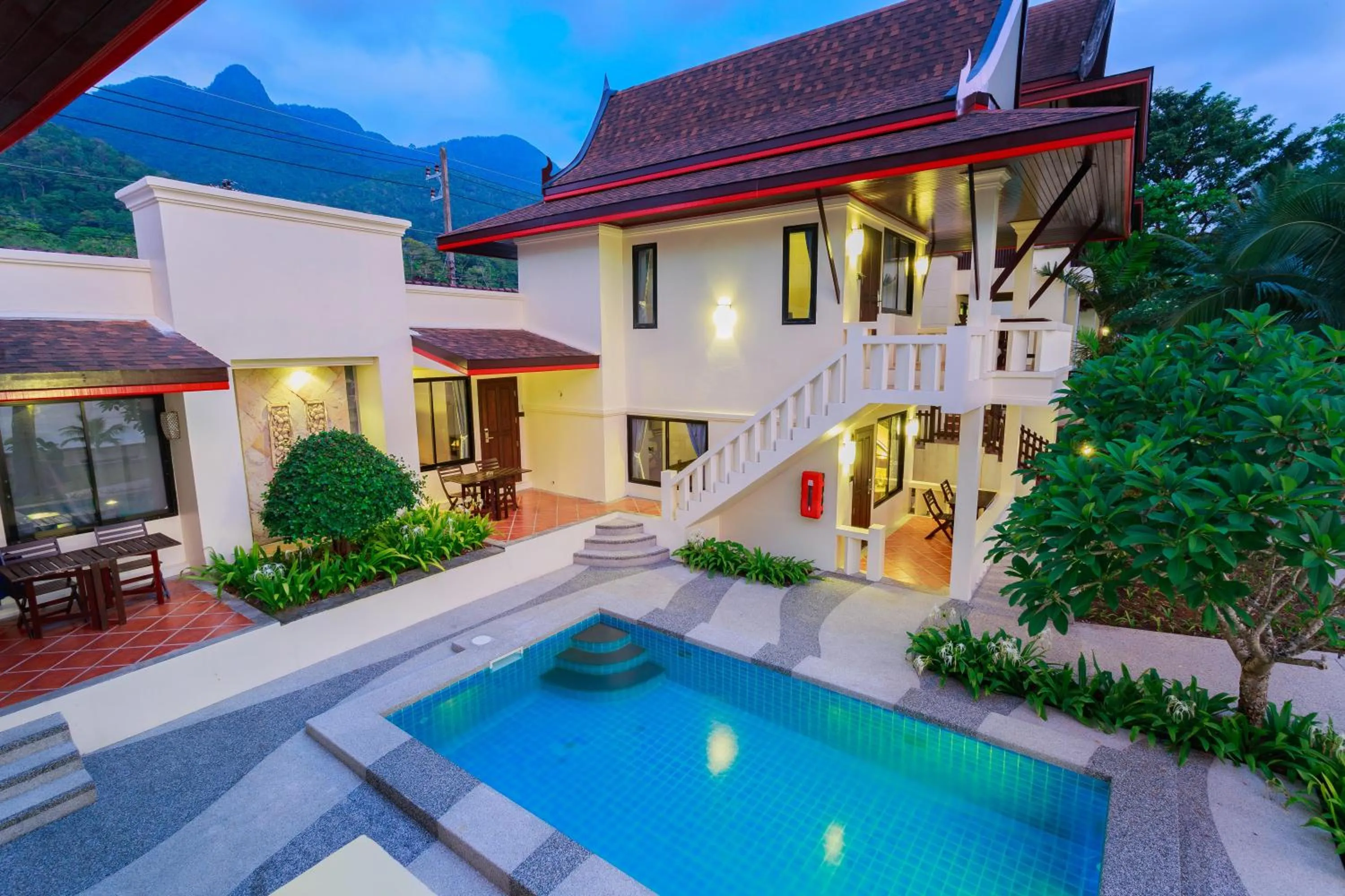 Pool view in Koh Chang Grandview Resort