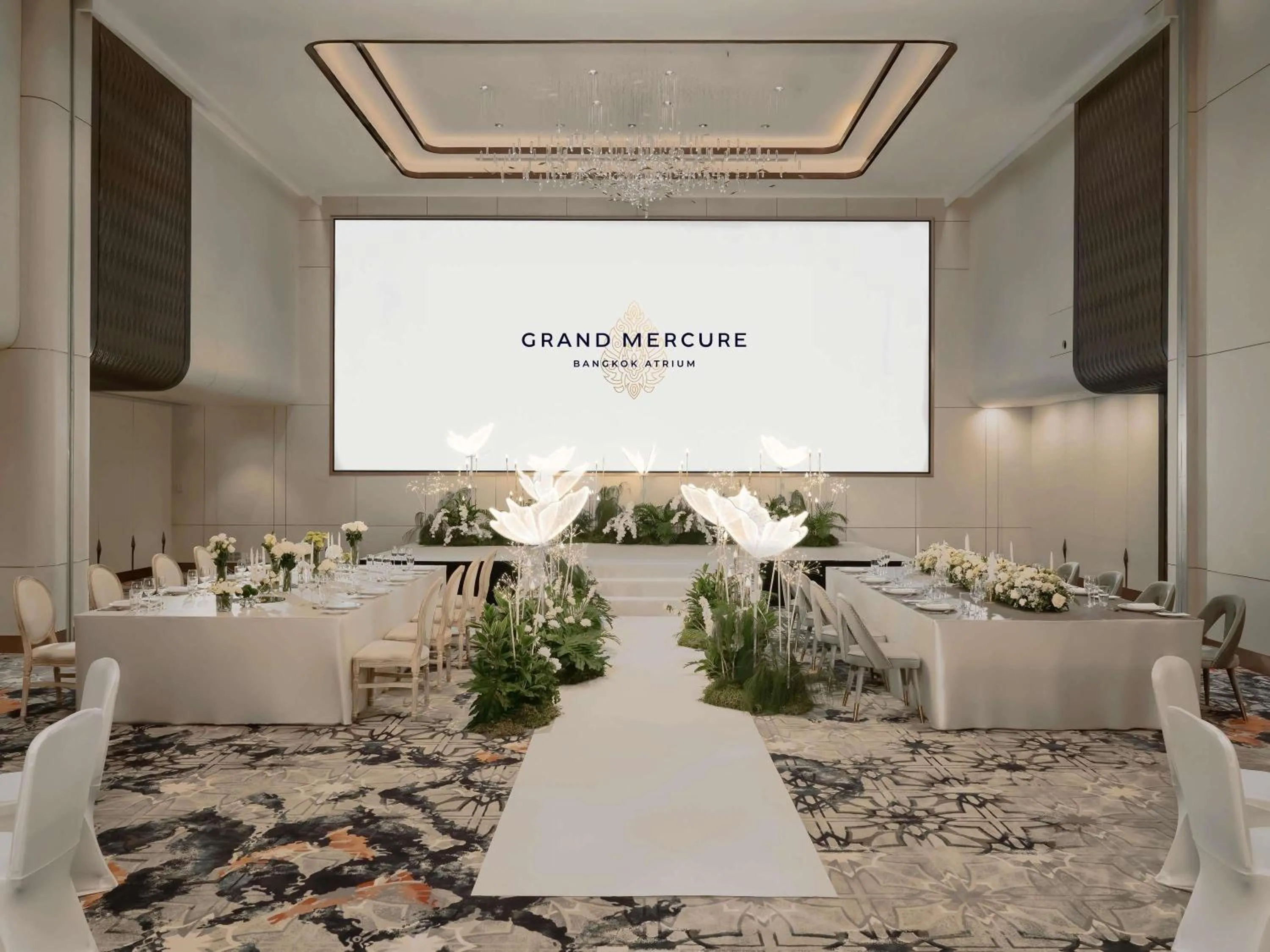 wedding in Grand Mercure Bangkok Atrium