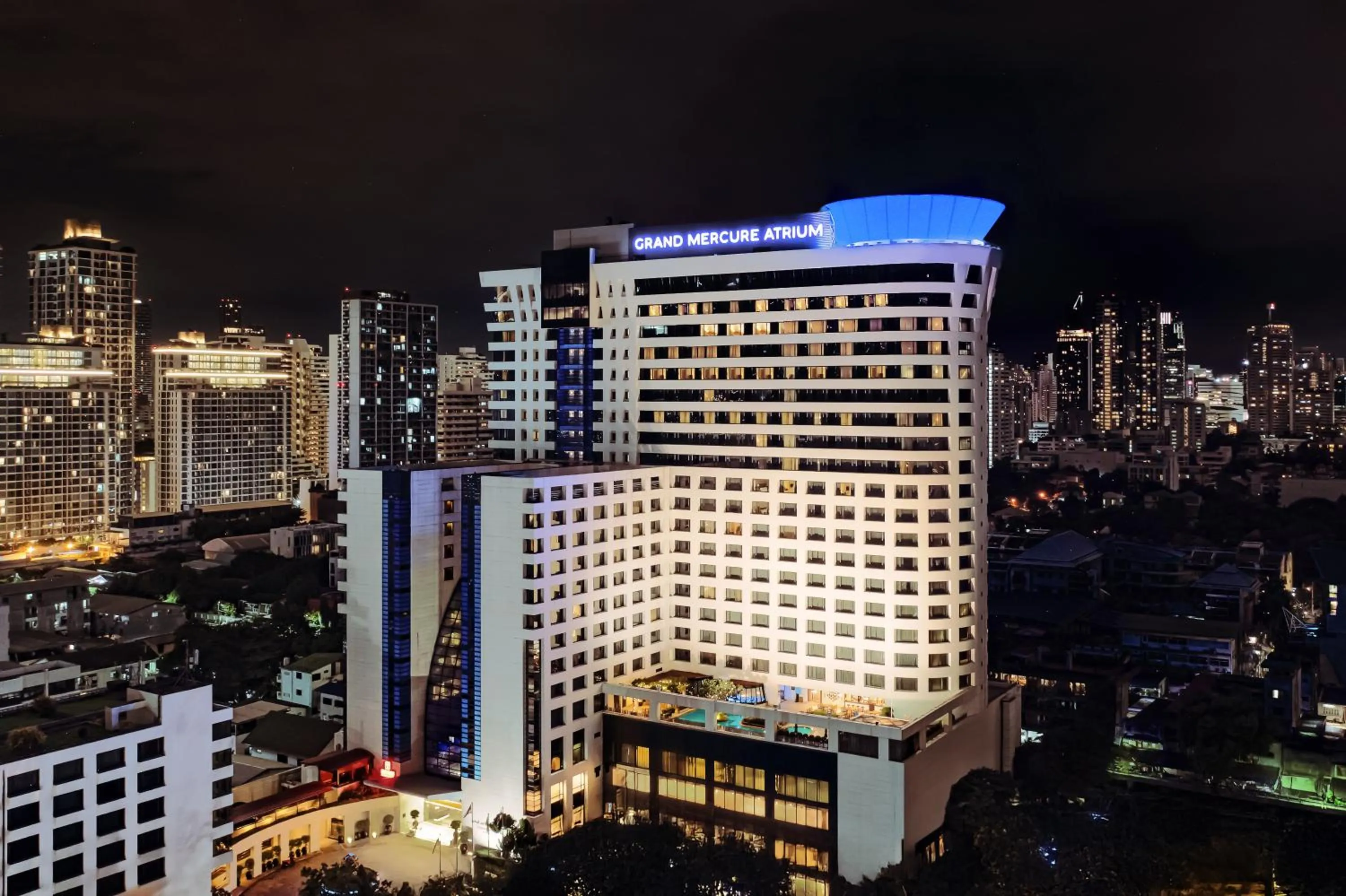 Property building in Grand Mercure Bangkok Atrium