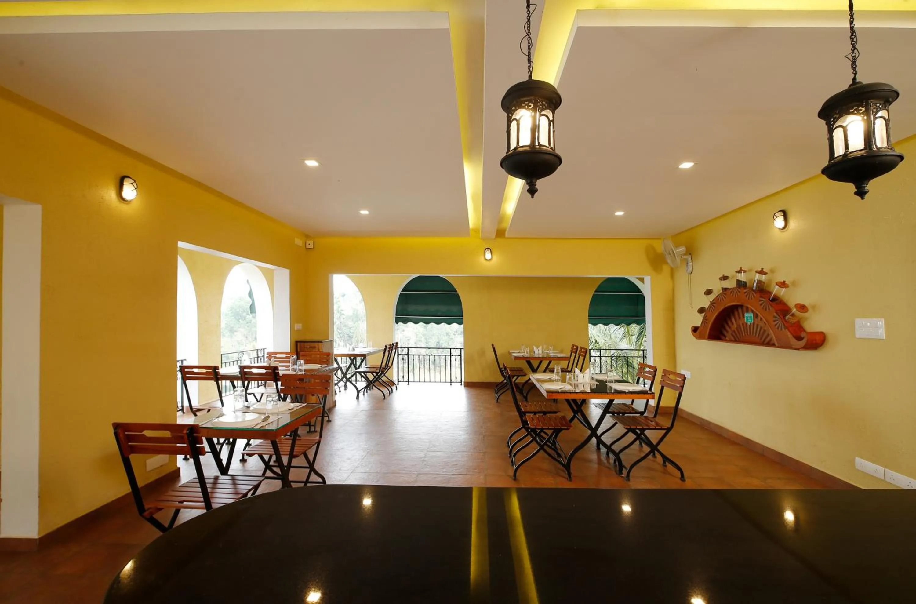 Restaurant/places to eat in Vista Del Lago