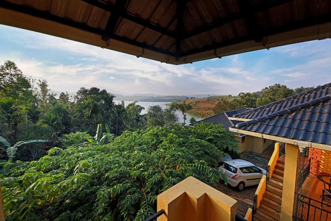 Lake view in Vista Del Lago