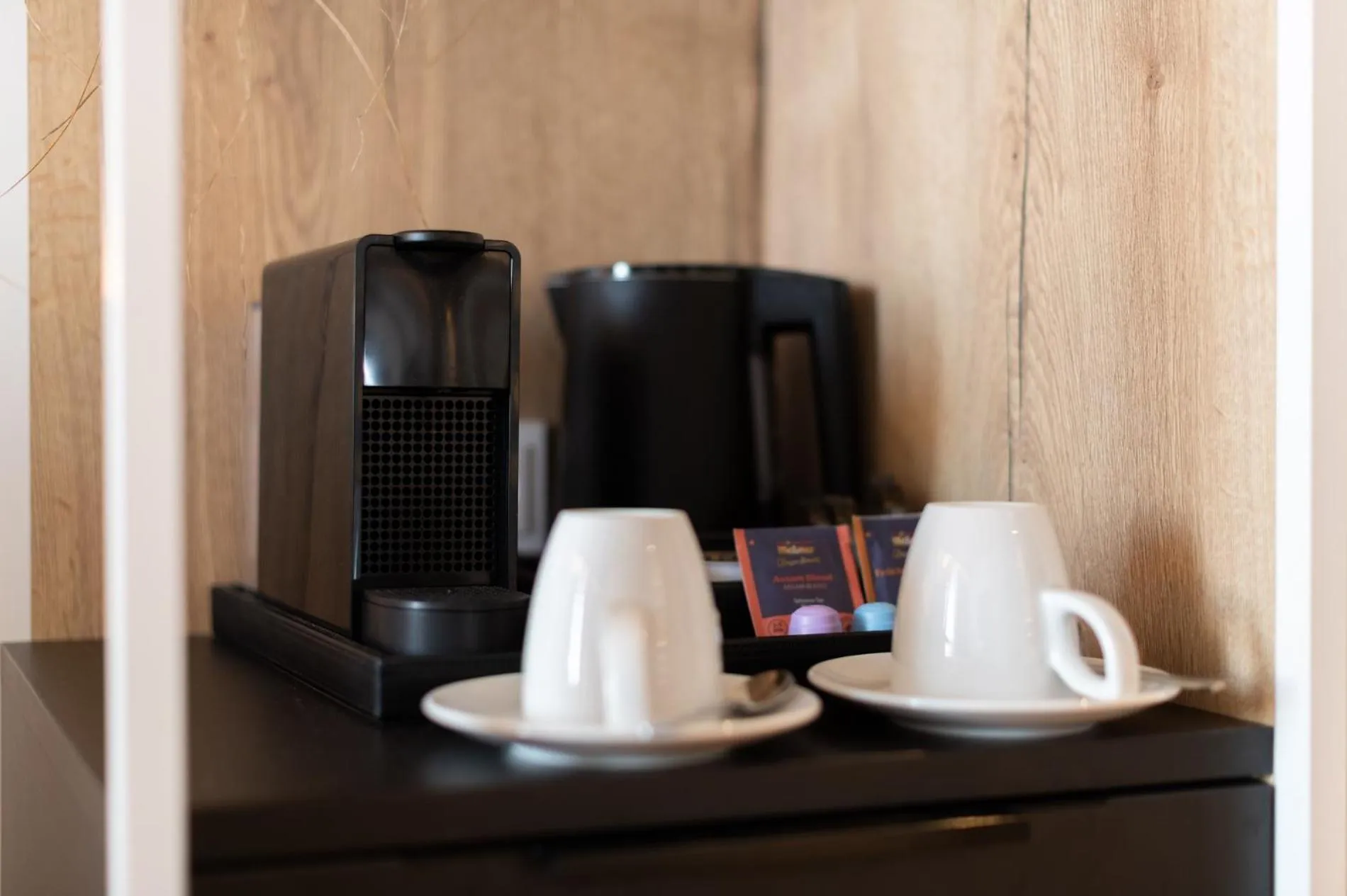 Coffee/tea facilities in Hafenhotel zu Putbus