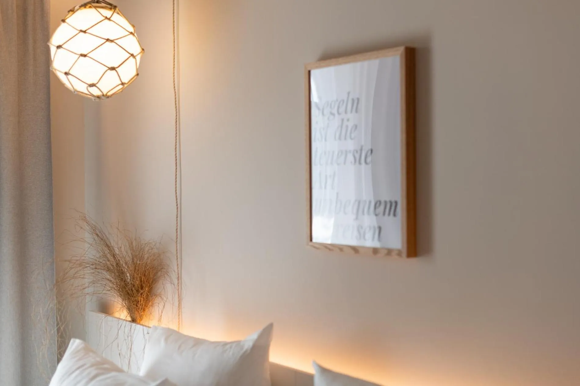 Bedroom, Bed in Hafenhotel zu Putbus