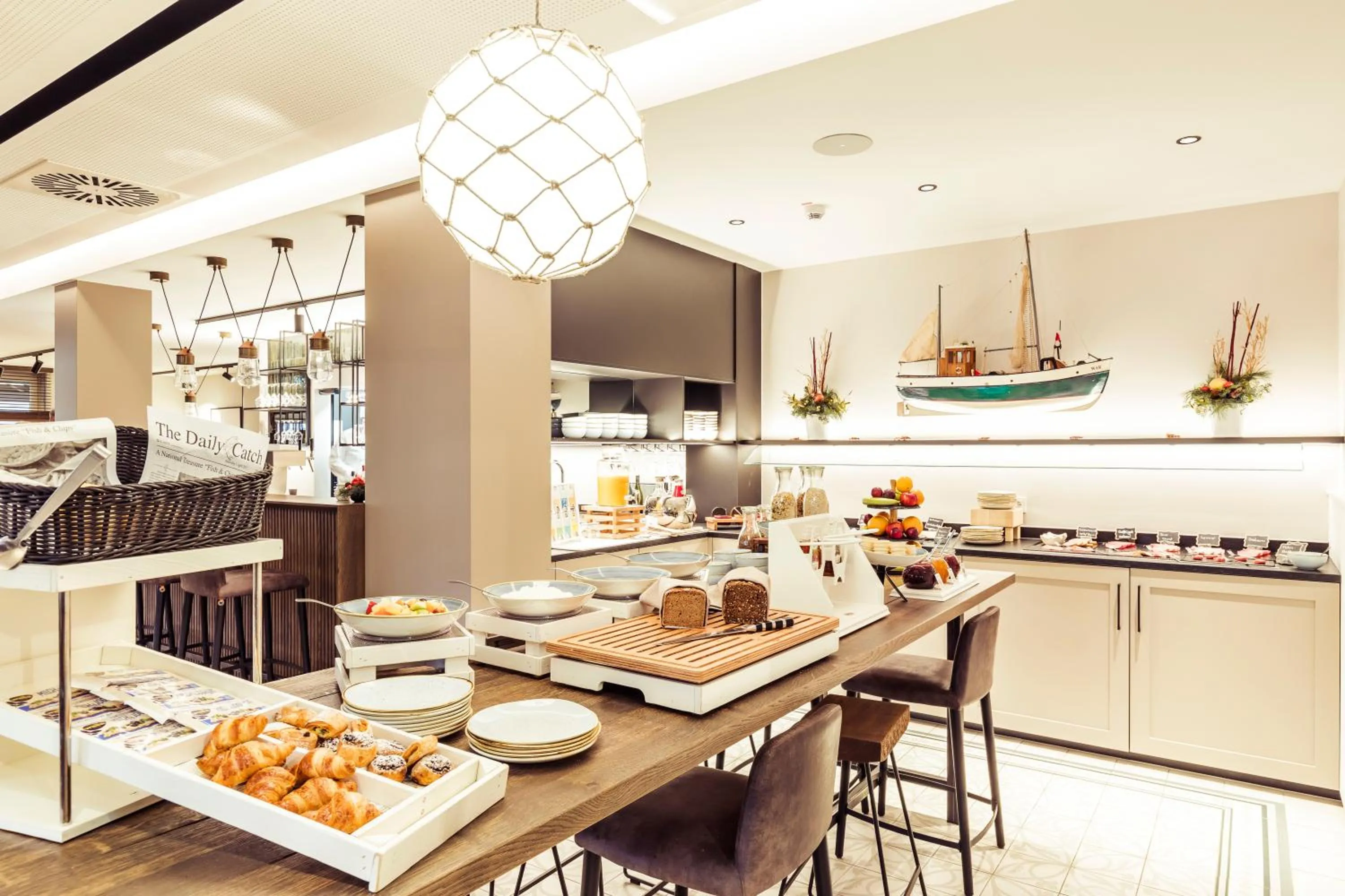 Breakfast in Hafenhotel zu Putbus