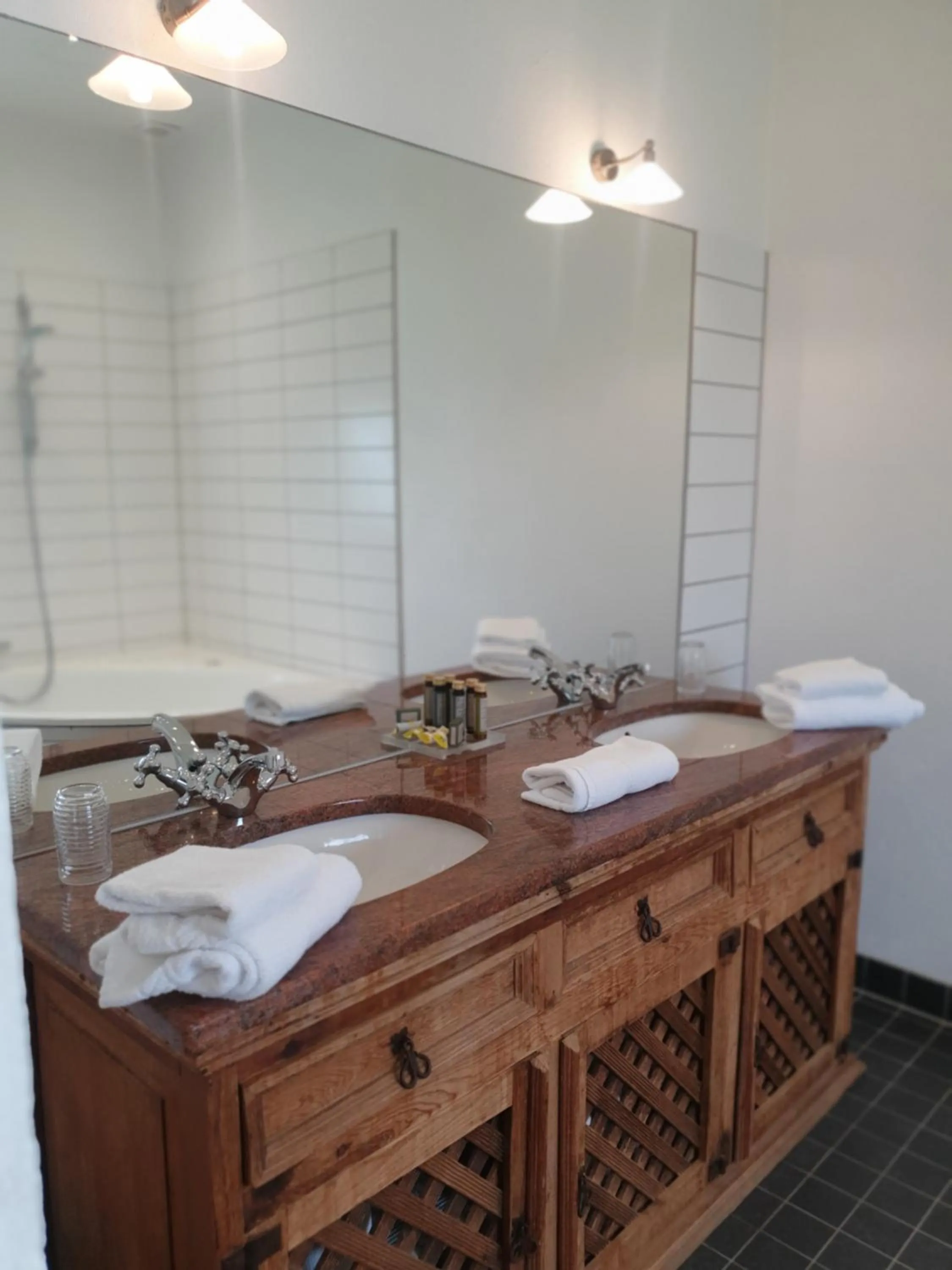 Bathroom in Elisefarm