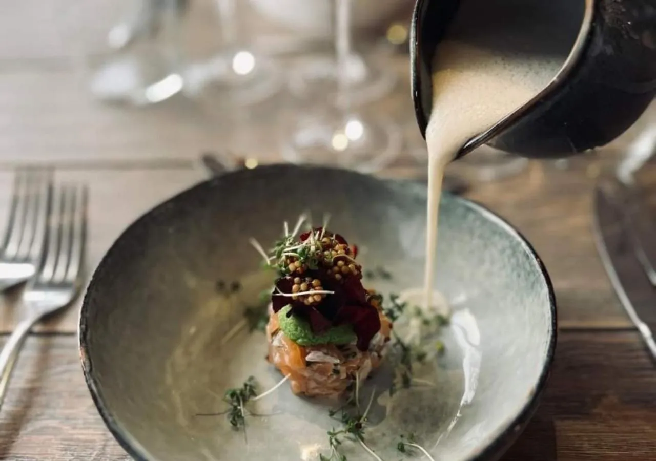 Restaurant/places to eat in Elisefarm