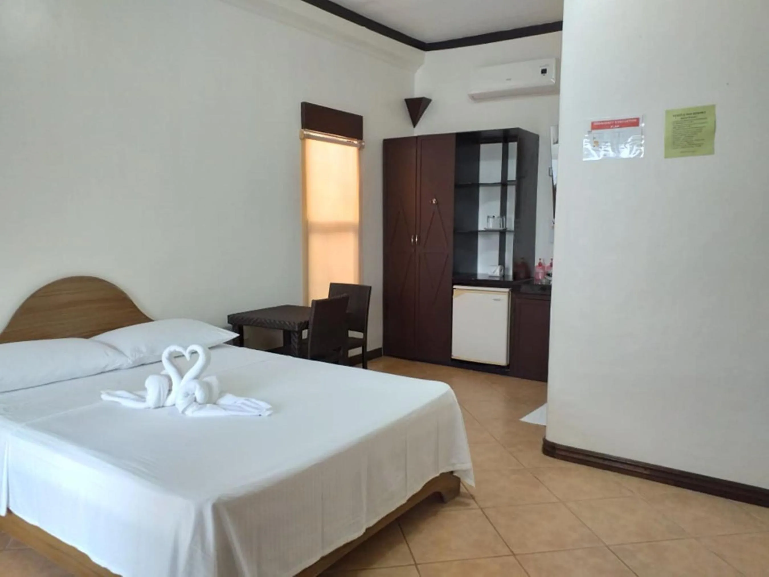 Bedroom, Bed in Turtle Inn Resort