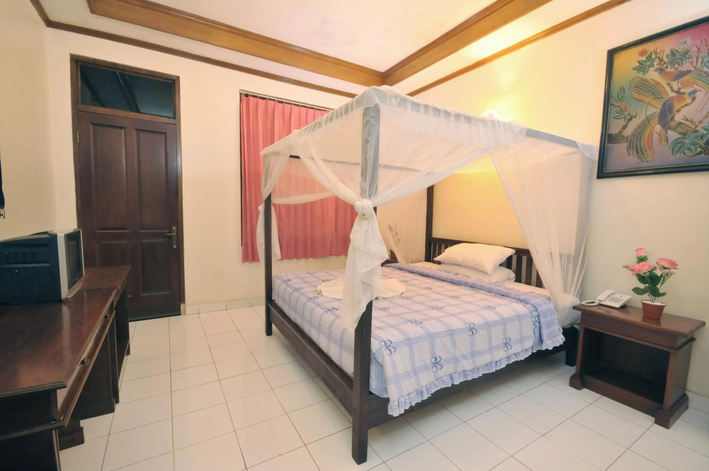 Bed in Aman Gati Hotel Lakey