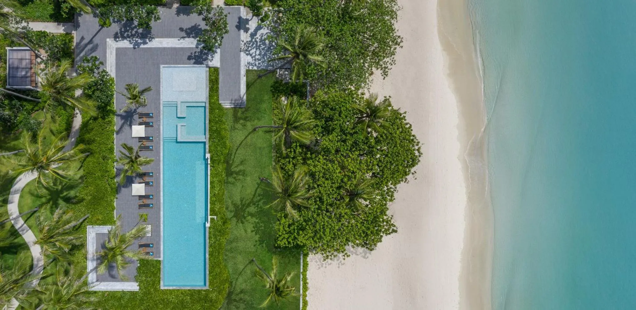 Swimming pool in Centara Reserve Samui