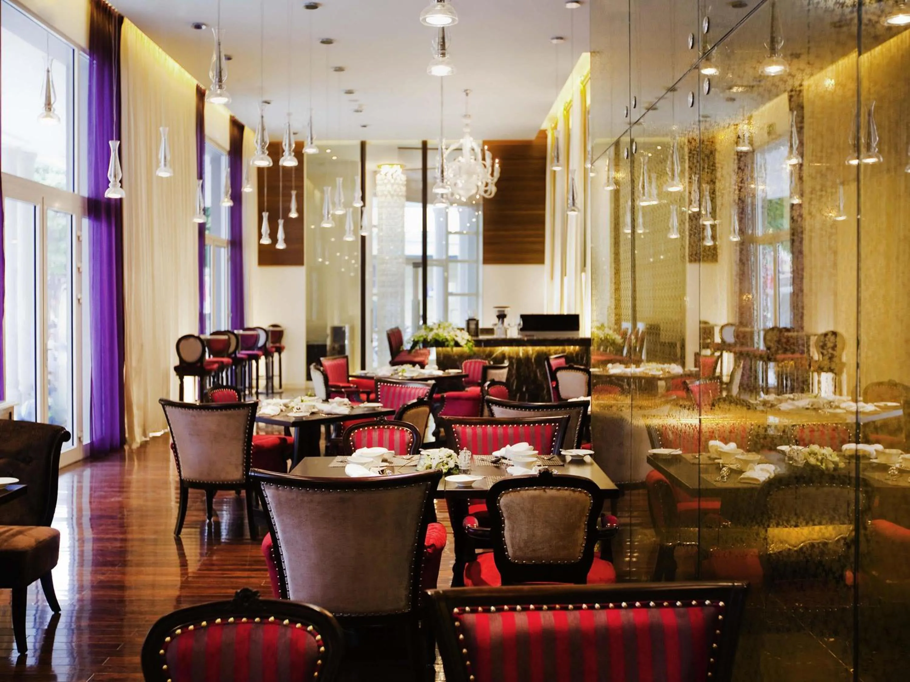 Restaurant/places to eat in Hotel de l'Opera Hanoi - MGallery