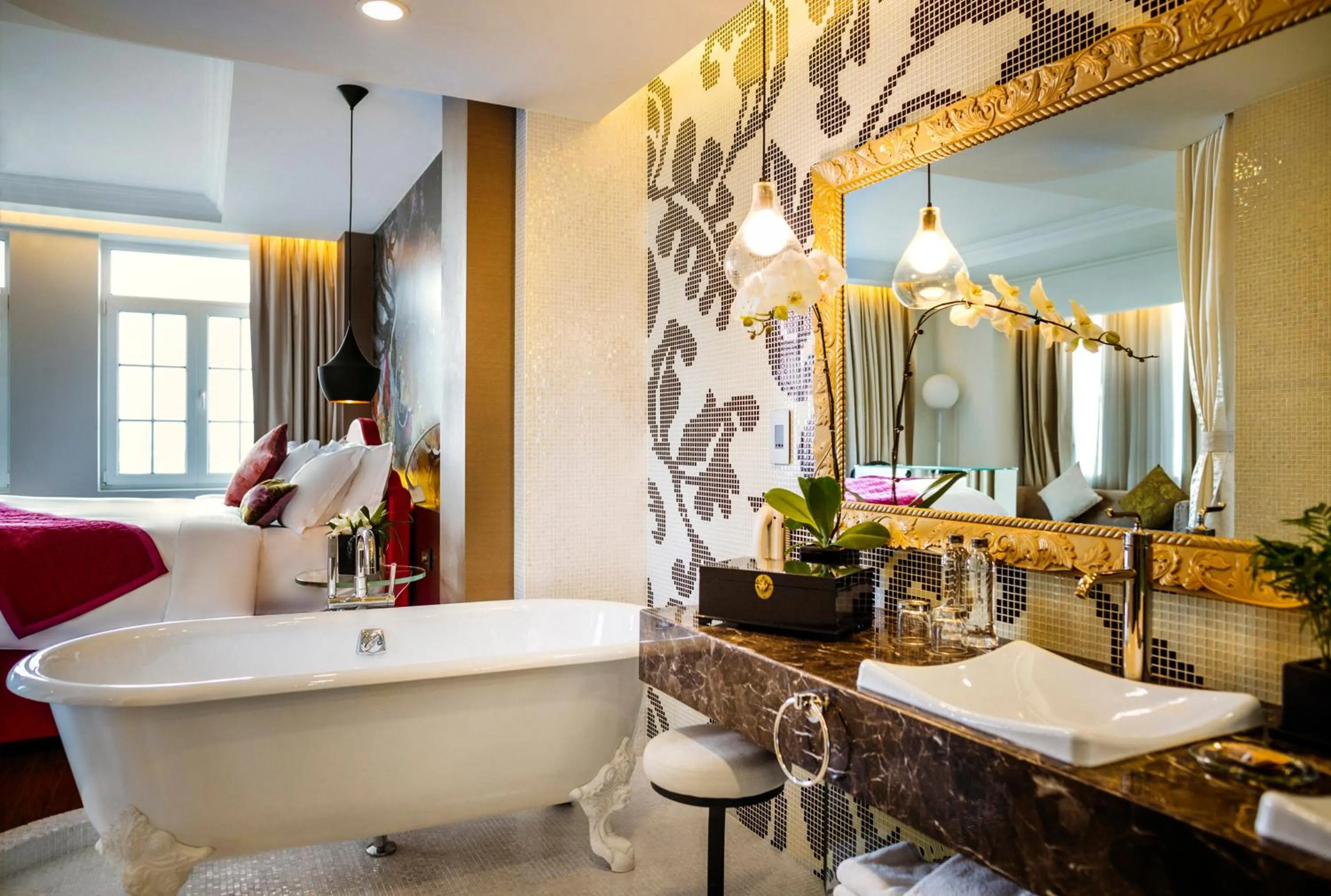 Bathroom in Hotel de l'Opera Hanoi - MGallery