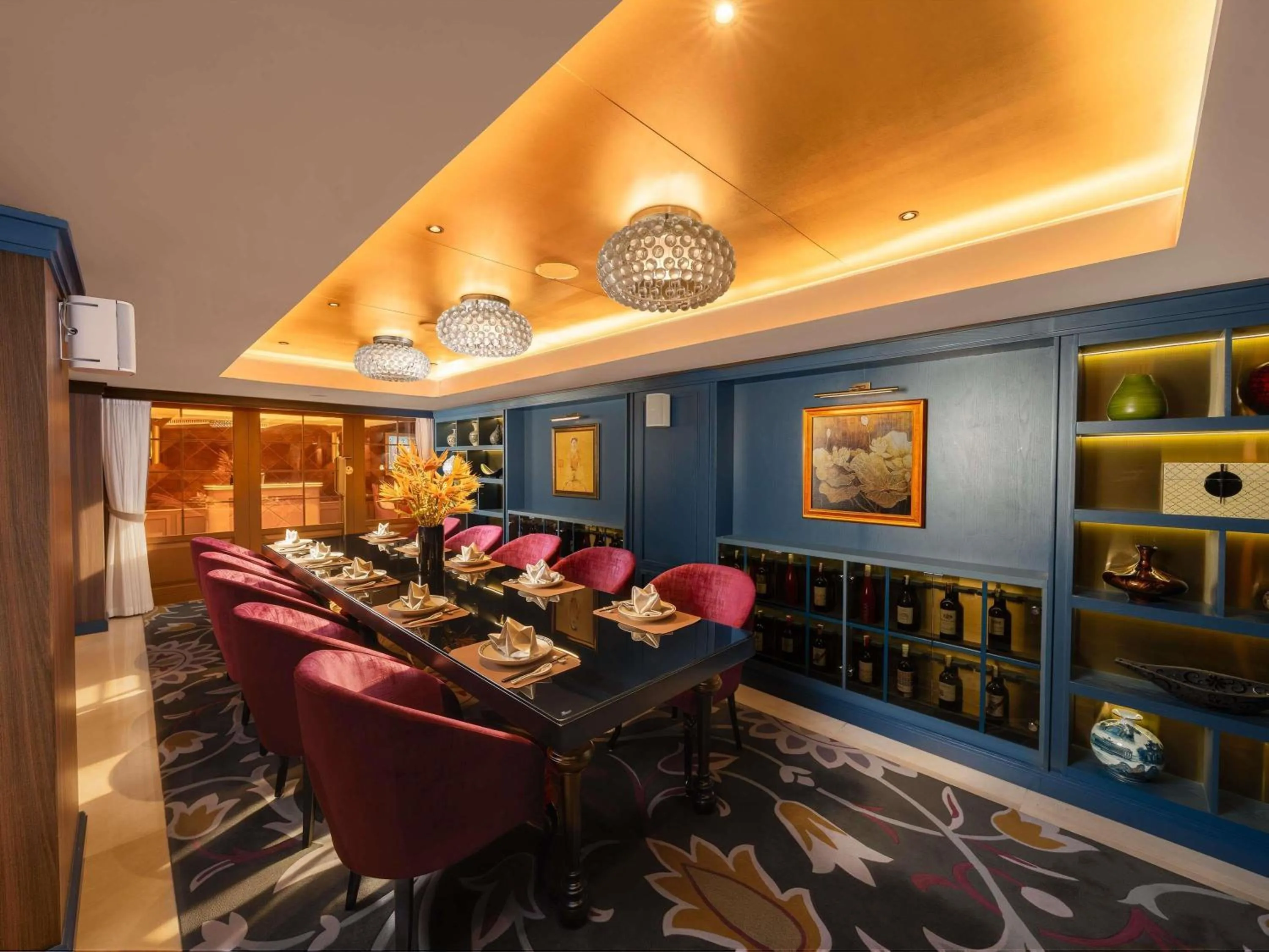 Restaurant/places to eat in Hotel de l'Opera Hanoi - MGallery