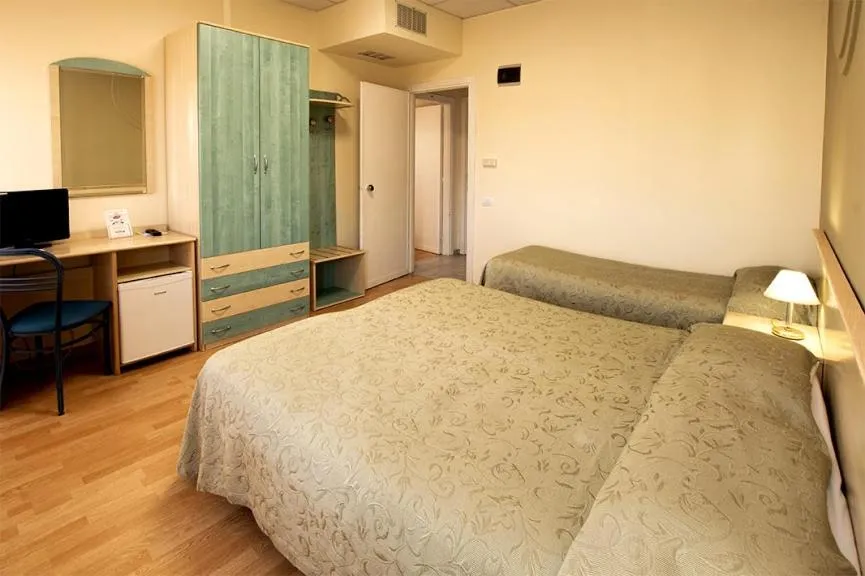 Bed in Hotel Scacciapensieri