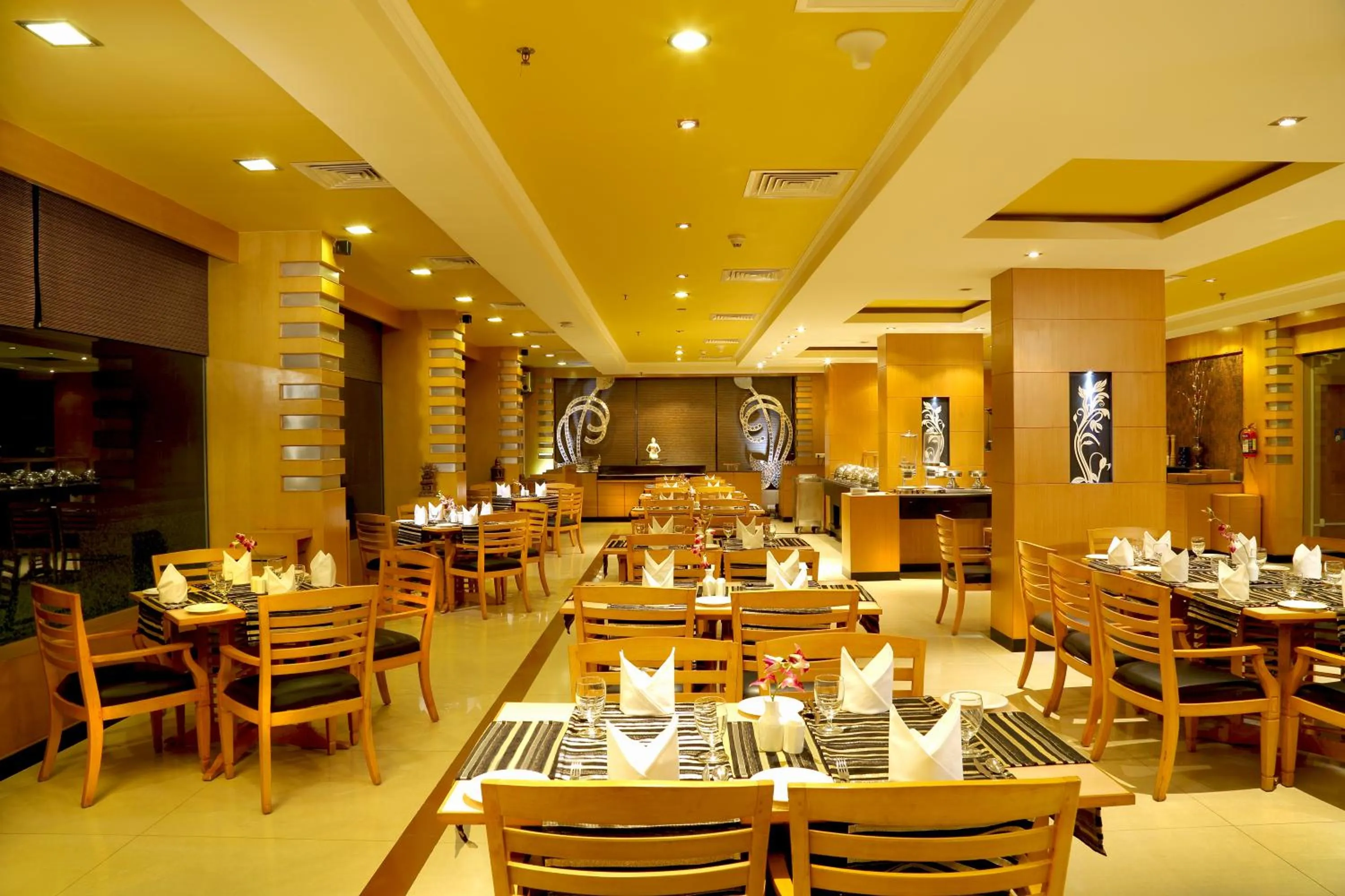 Restaurant/places to eat in The Quilon Beach Hotel and Convention Center